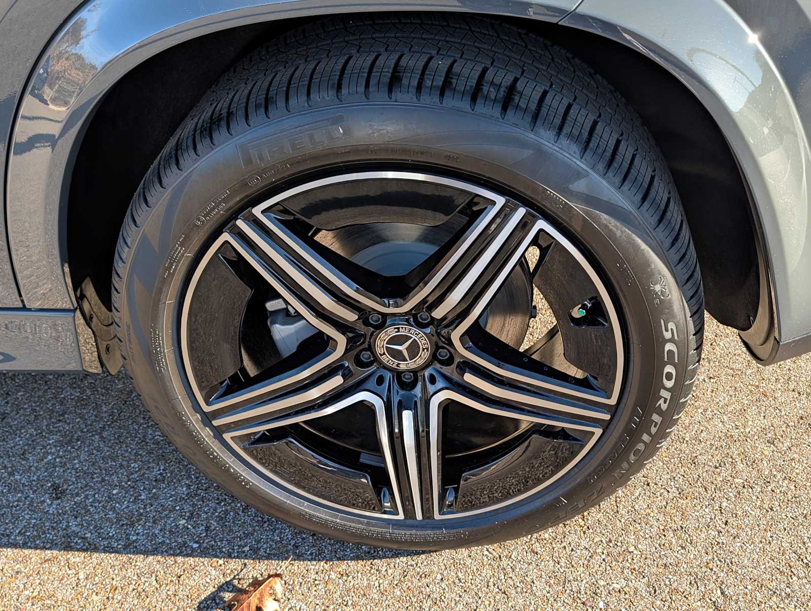 Thumbnail: 2026 Mercedes-Benz GLE - 22