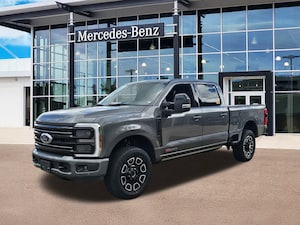 2025 Ford Super Duty F-250 SRW Platinum Truck
