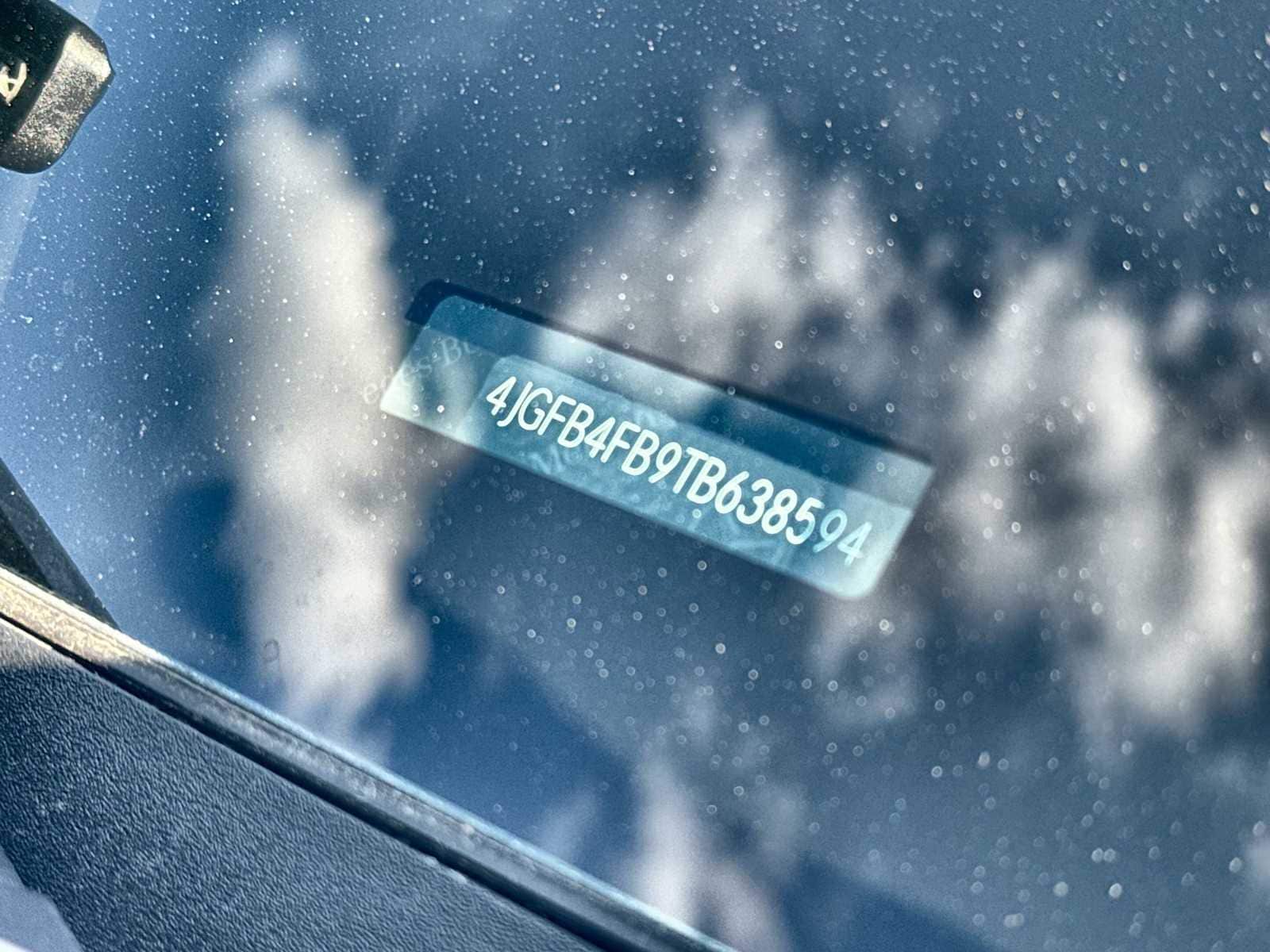 Thumbnail: 2026 Mercedes-Benz GLE - 25