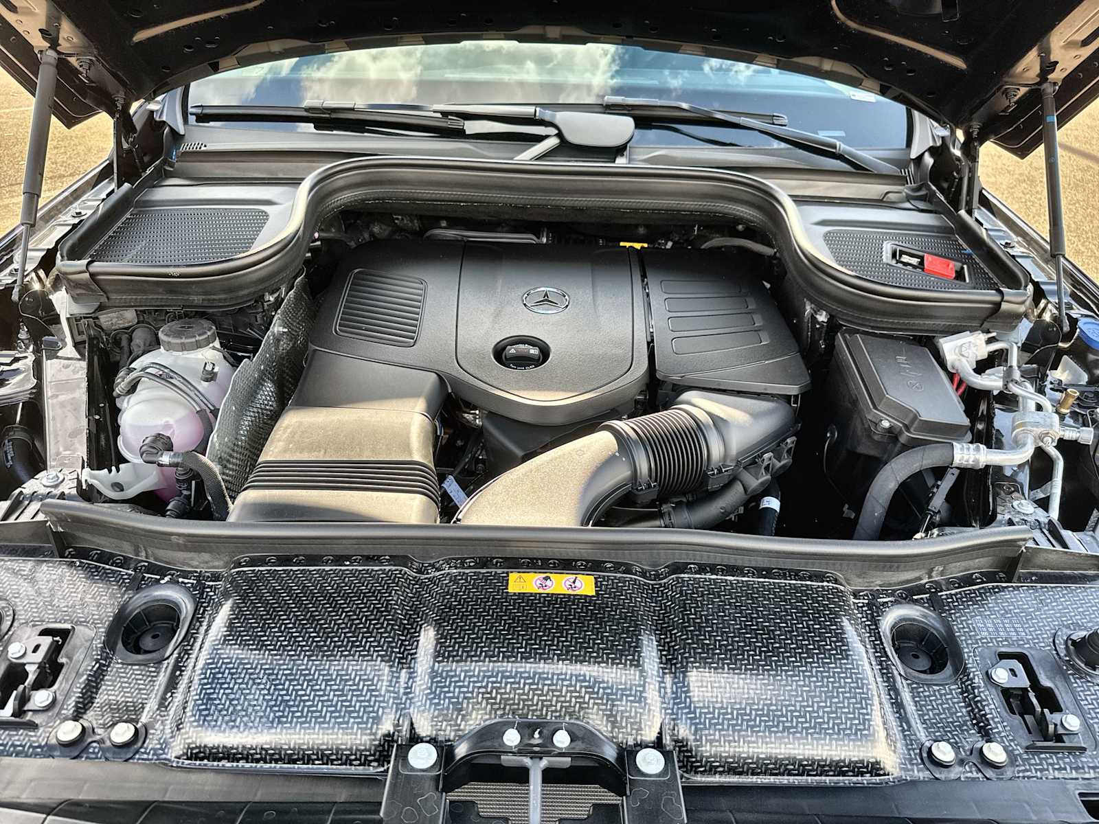 Thumbnail: 2026 Mercedes-Benz GLE - 13