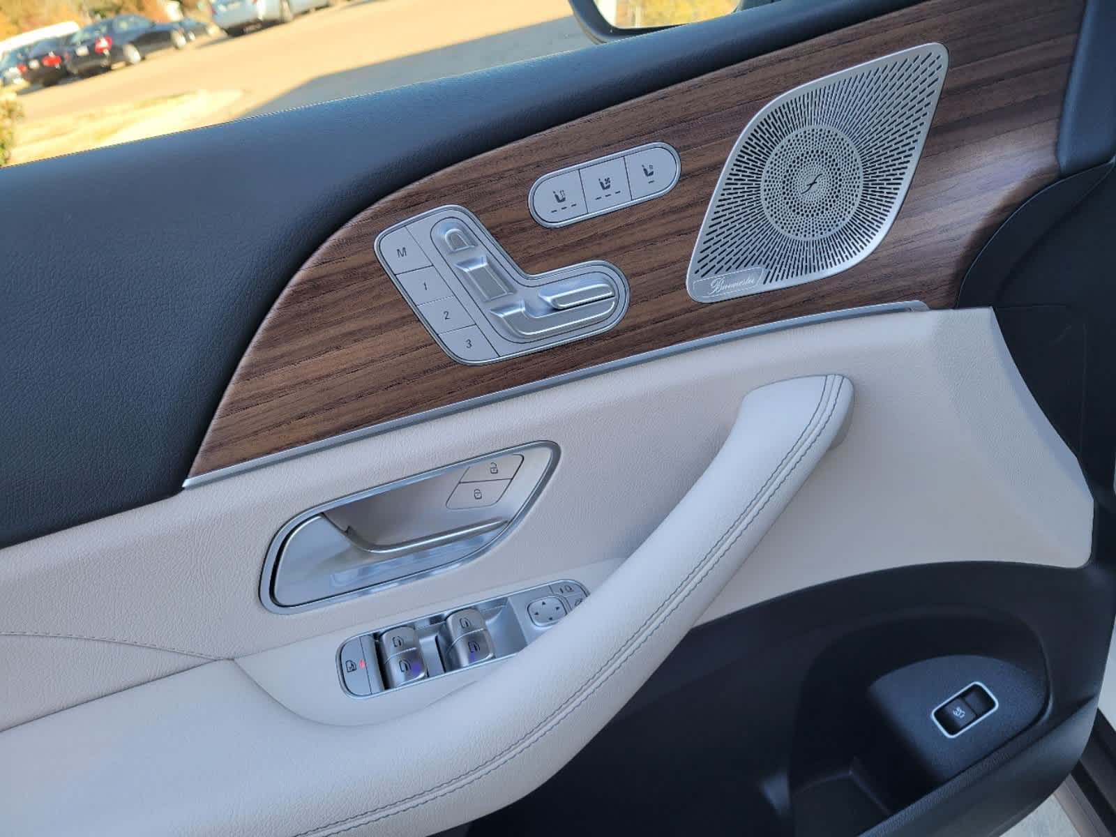 Thumbnail: 2025 Mercedes-Benz GLS - 14