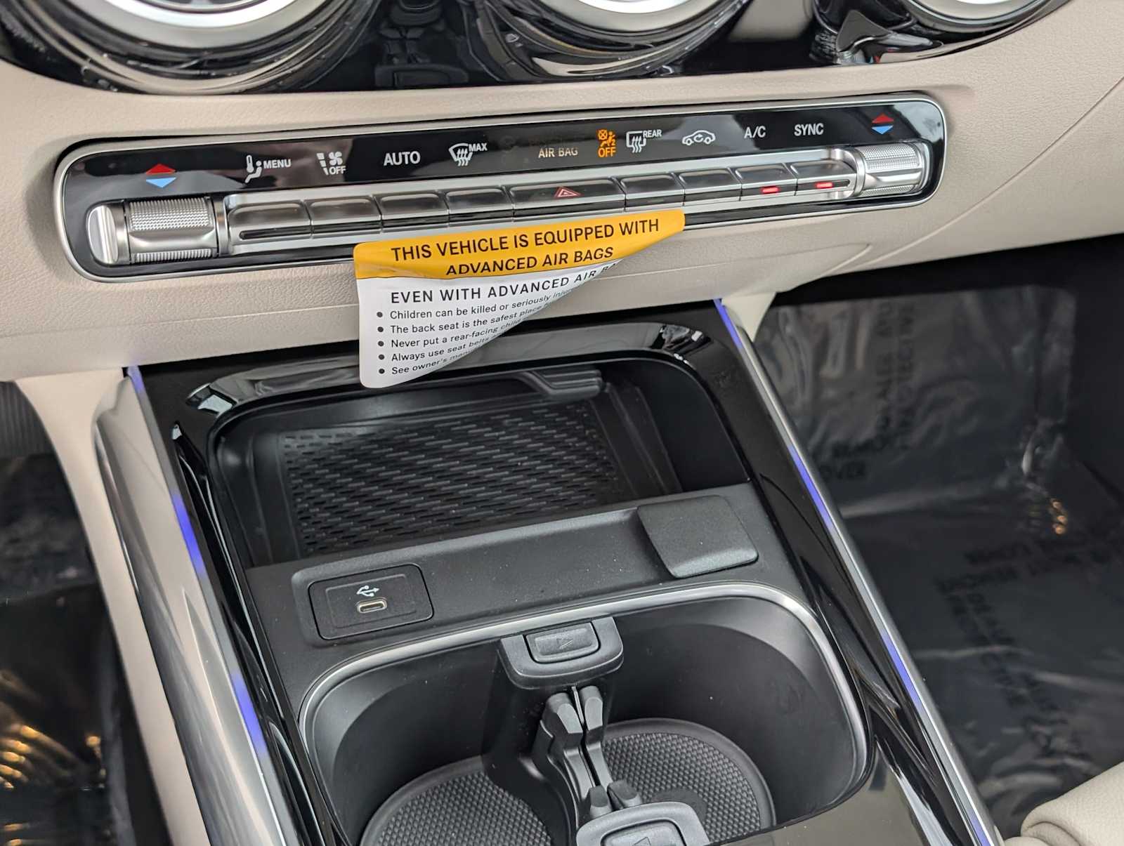 Thumbnail: 2026 Mercedes-Benz GLA - 16