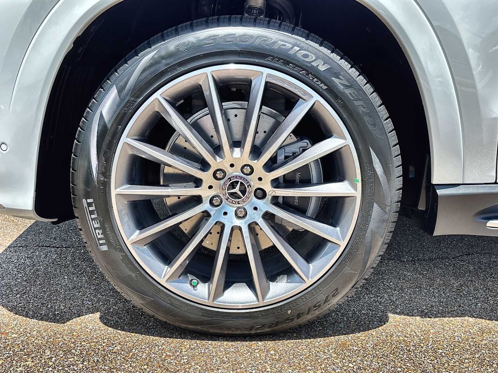 Thumbnail: 2026 Mercedes-Benz GLE - 14