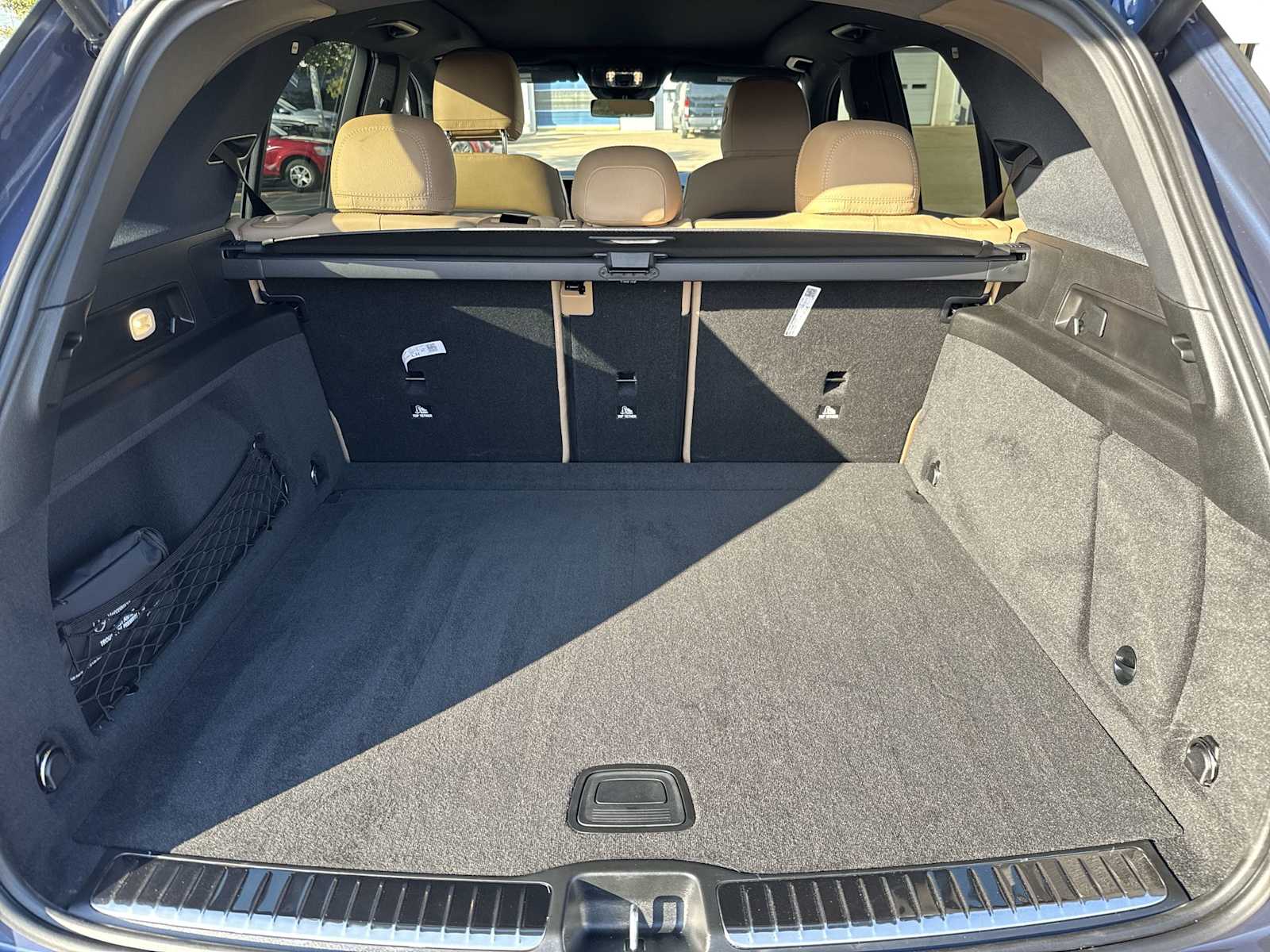 Thumbnail: 2026 Mercedes-Benz GLE - 26