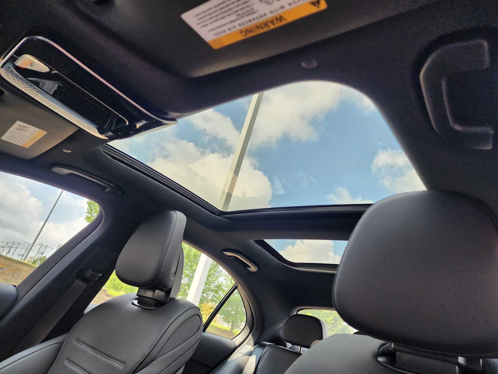 2025 Mercedes Benz C 300 photo 4