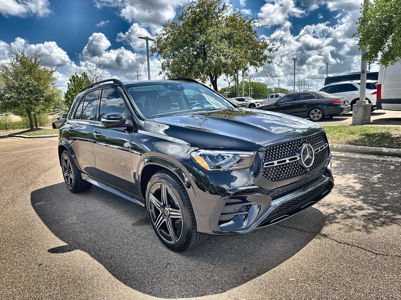 Thumbnail: 2026 Mercedes-Benz GLE - 11