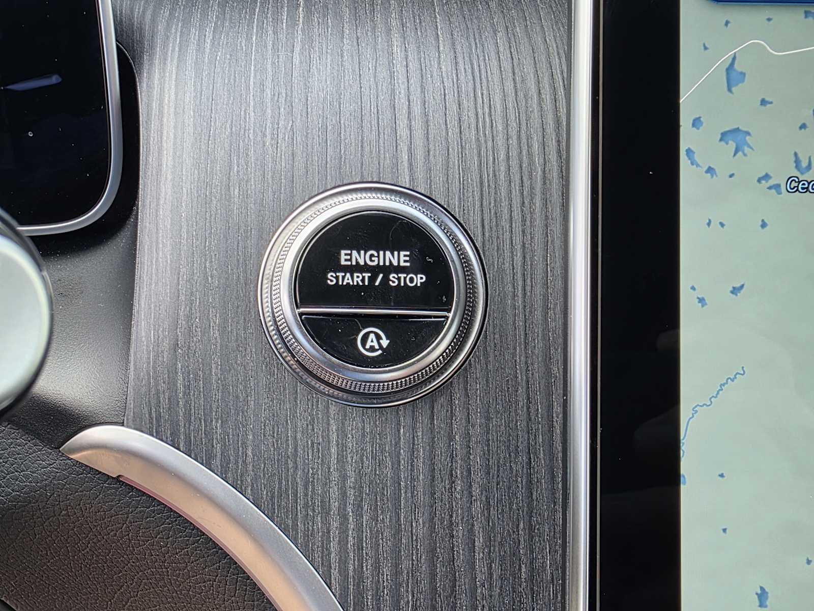 Thumbnail: 2025 Mercedes-Benz GLC - 22