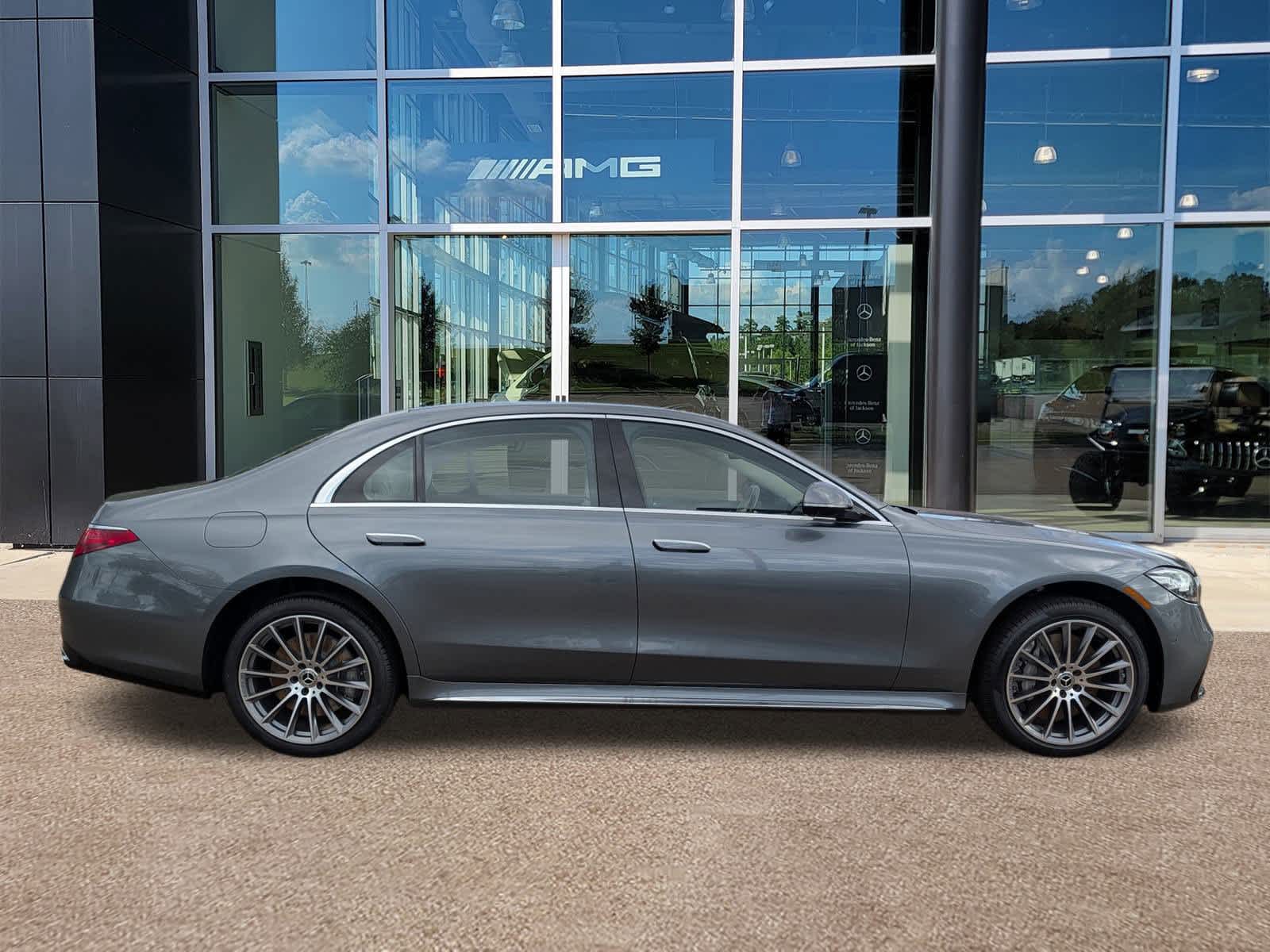 Thumbnail: 2026 Mercedes-Benz S-Class - 7