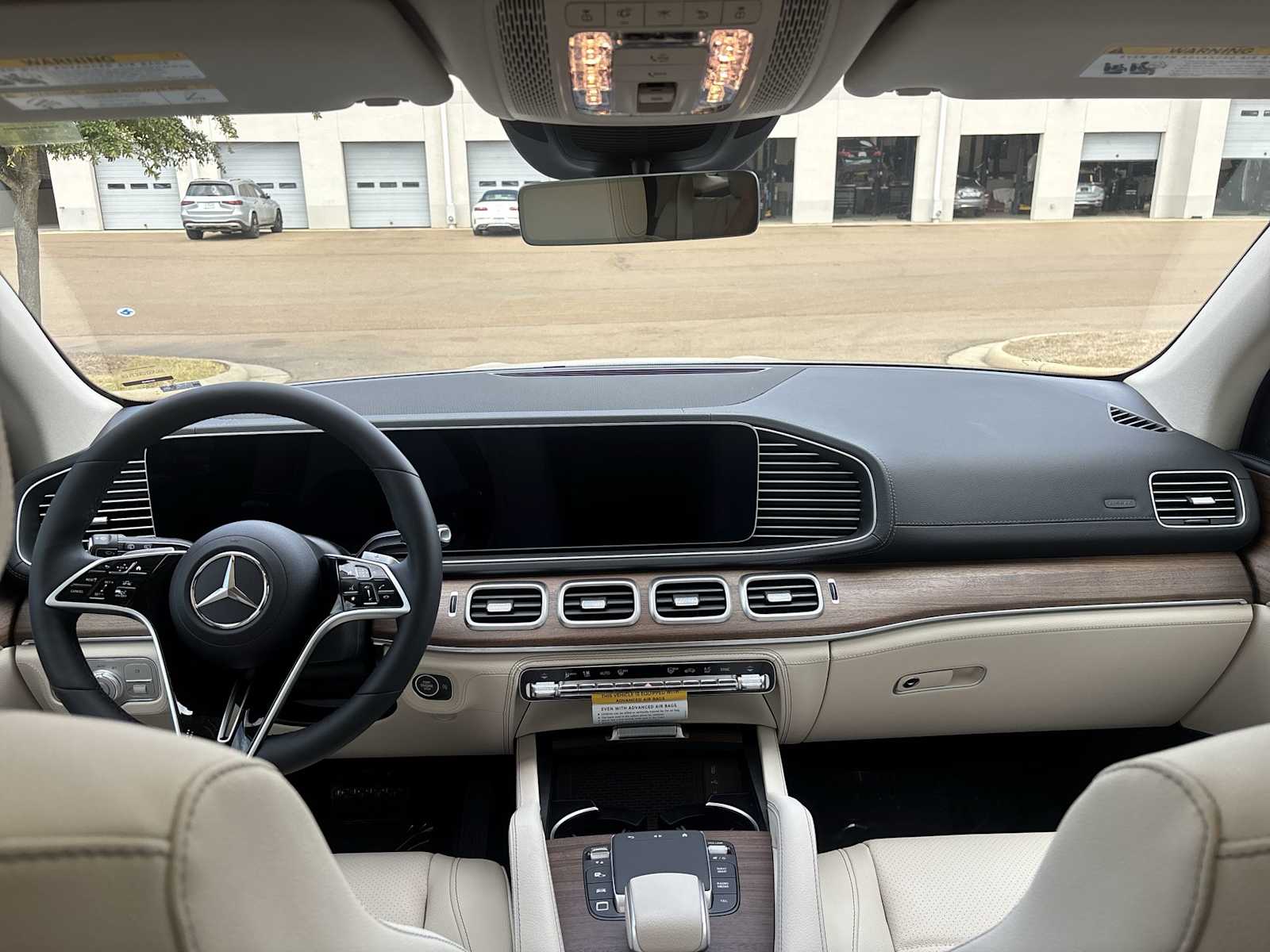 Thumbnail: 2026 Mercedes-Benz GLE - 14