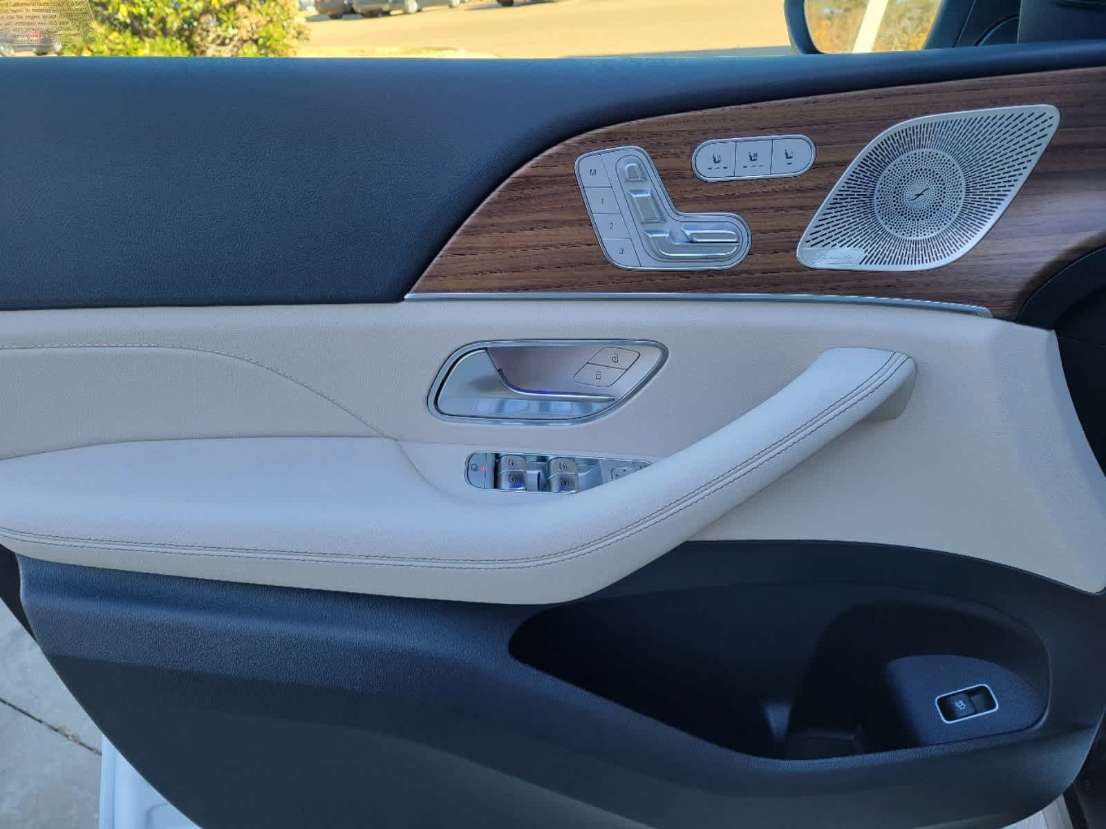 Thumbnail: 2025 Mercedes-Benz GLS - 13