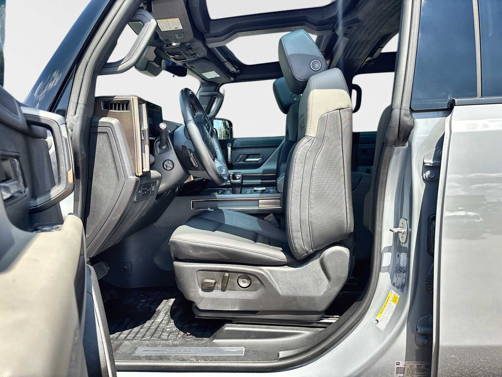 Thumbnail: 2024 GMC Hummer EV - 9