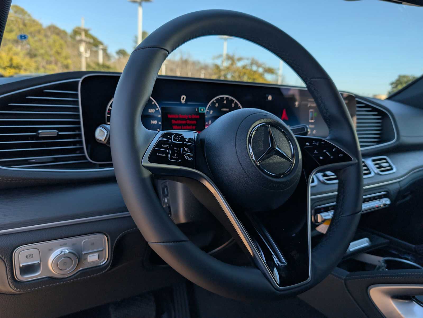 Thumbnail: 2026 Mercedes-Benz GLE - 8