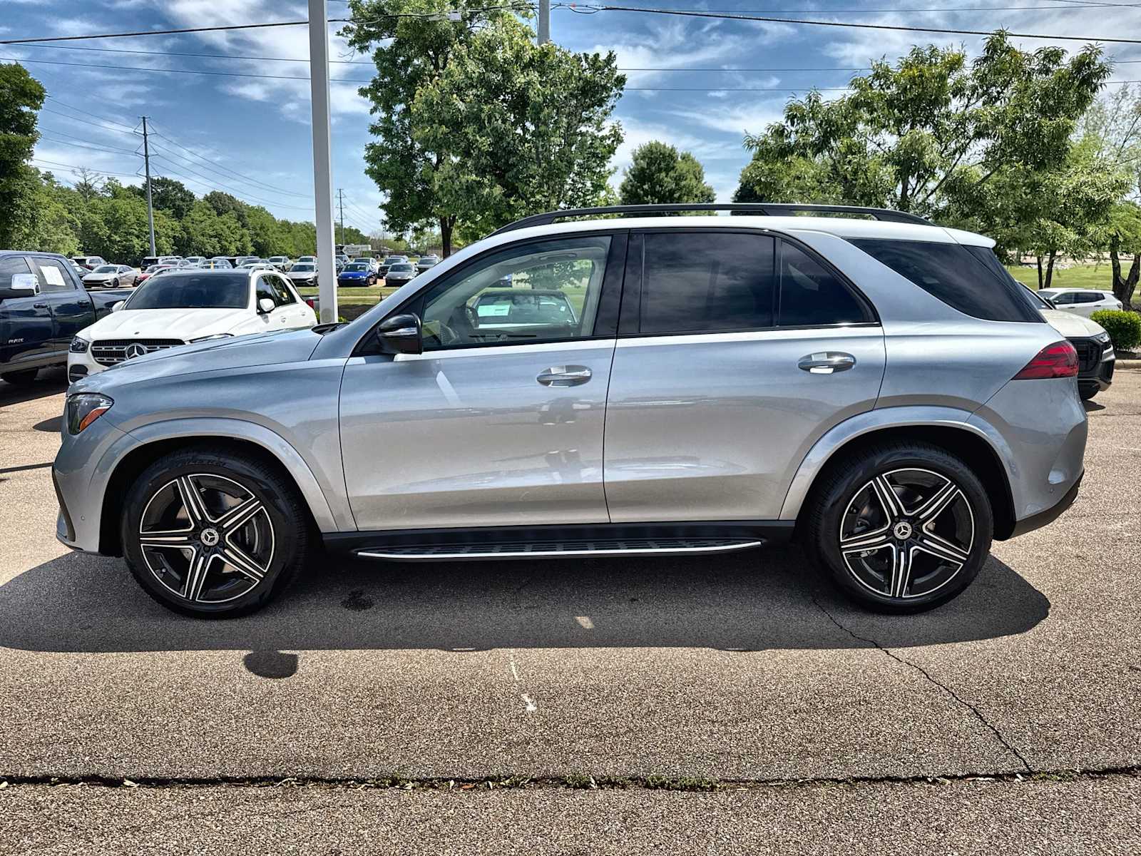 Thumbnail: 2026 Mercedes-Benz GLE - 5