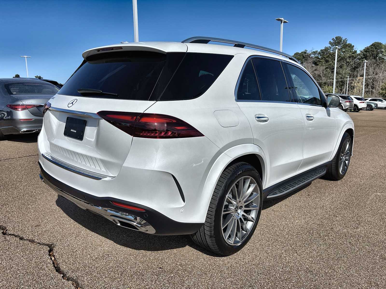 Thumbnail: 2026 Mercedes-Benz GLE - 8