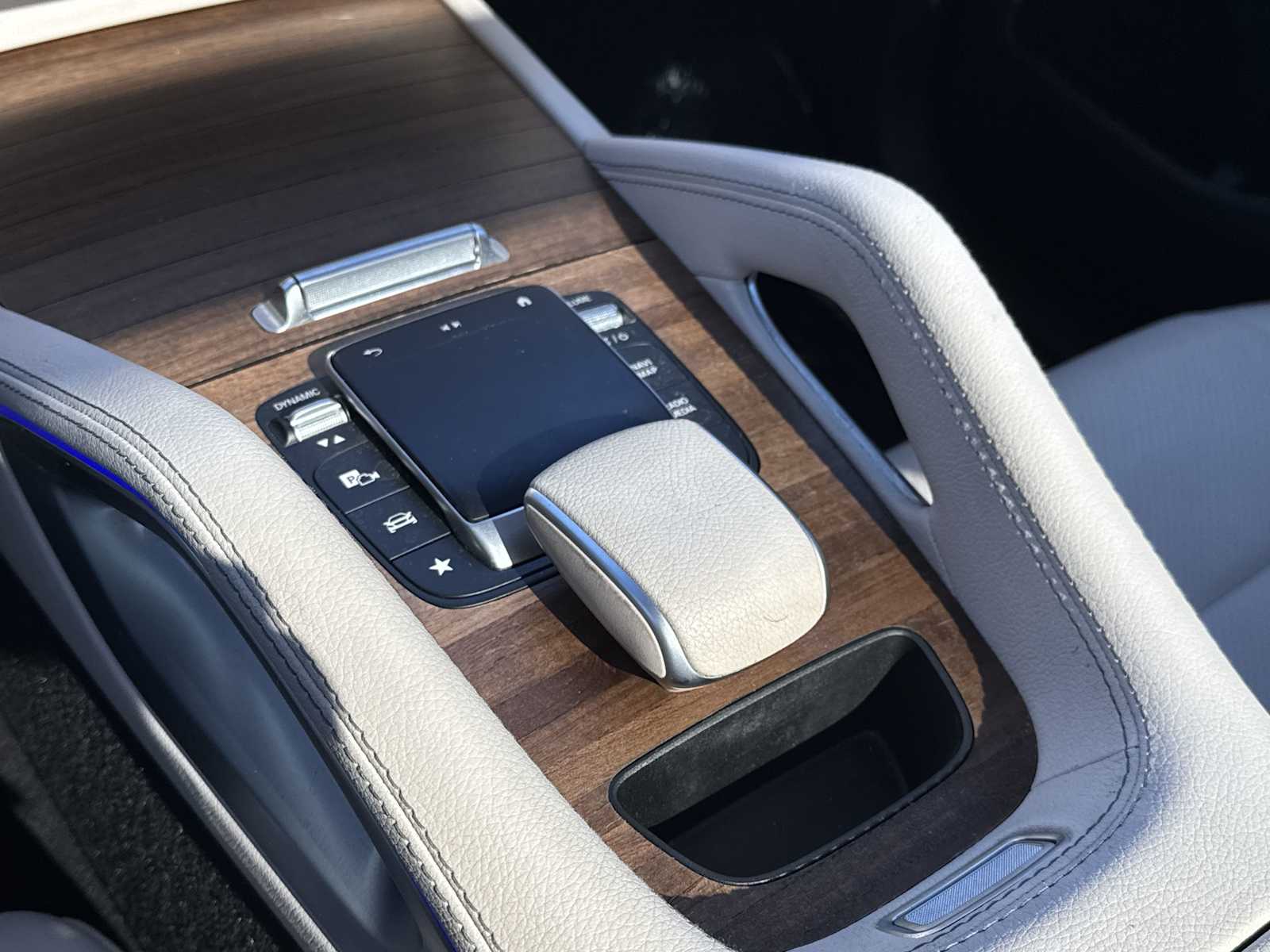 Thumbnail: 2022 Mercedes-Benz GLE - 22