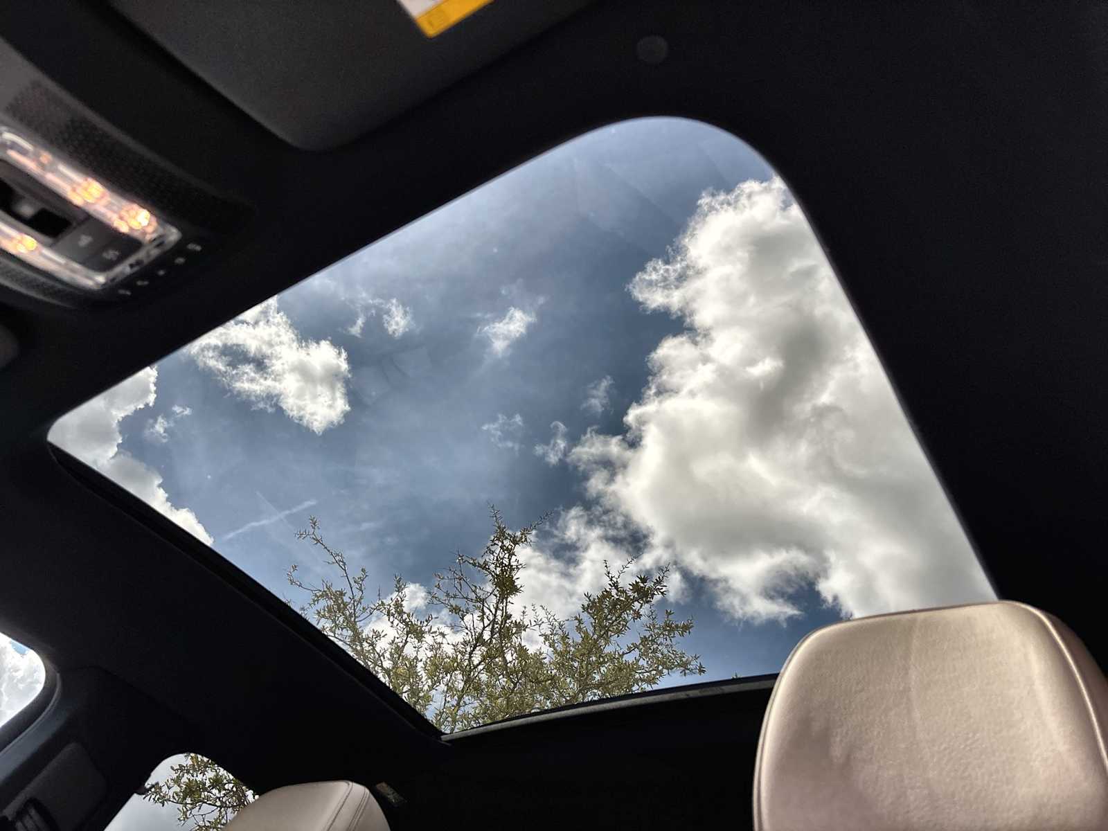 Thumbnail: 2026 Mercedes-Benz GLE - 28