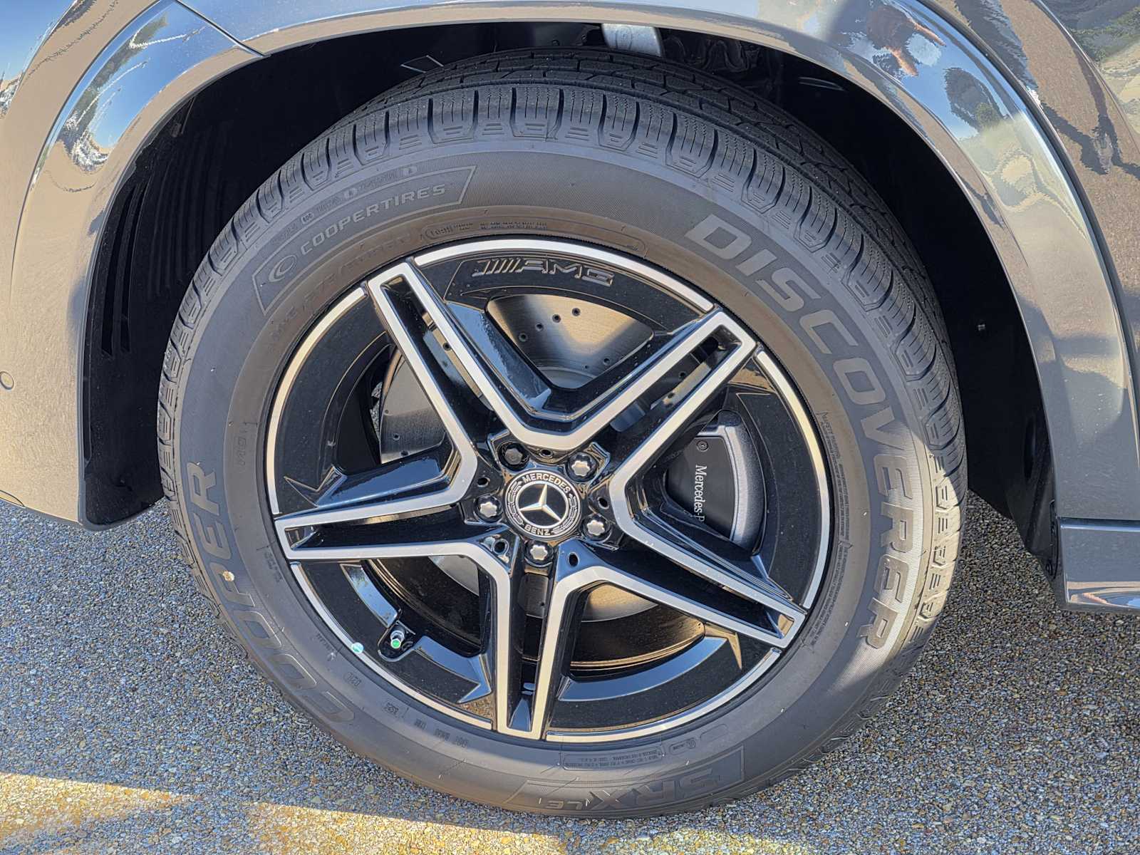 Thumbnail: 2026 Mercedes-Benz GLE - 26