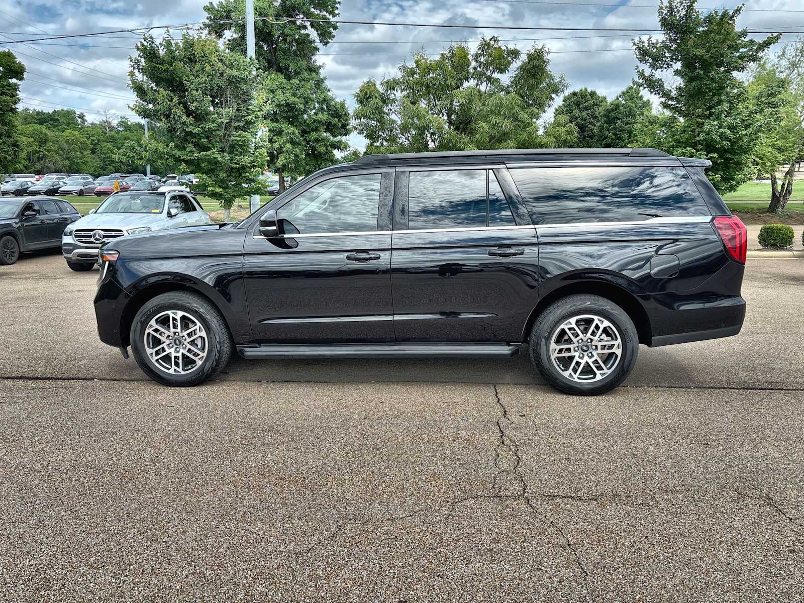 Thumbnail: 2025 Ford Expedition MAX - 5