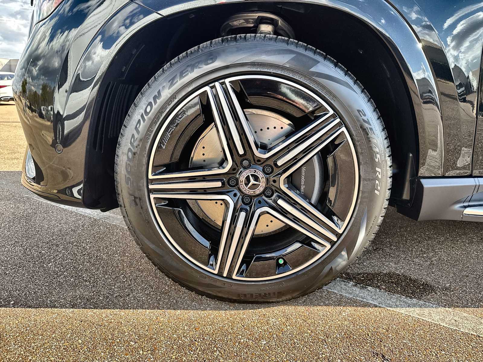 Thumbnail: 2026 Mercedes-Benz GLE - 14