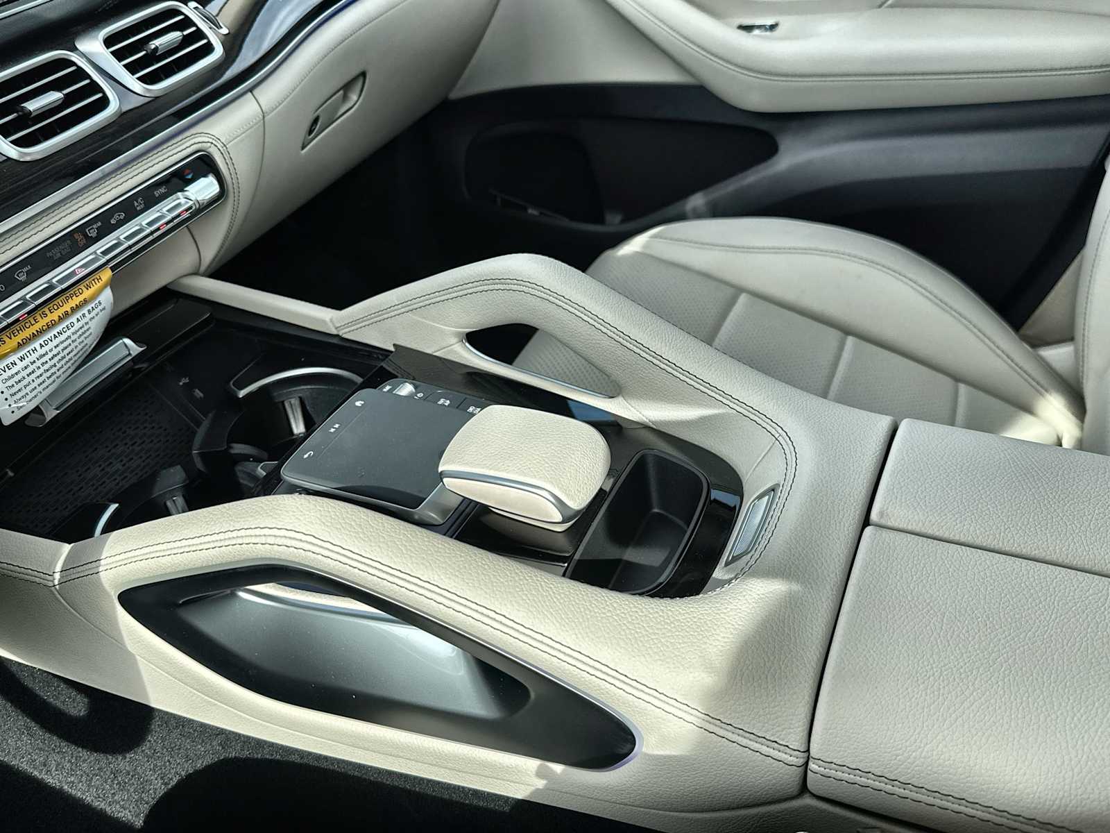 Thumbnail: 2026 Mercedes-Benz GLE - 22