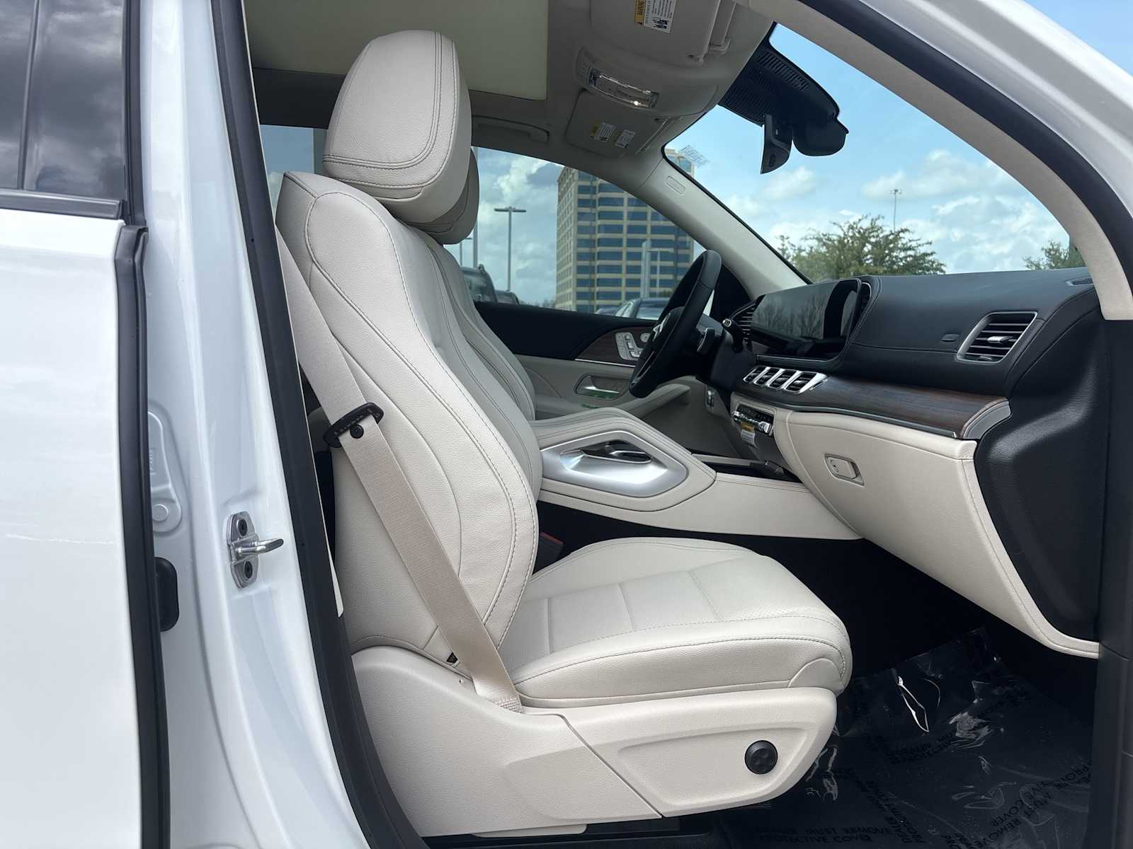 Thumbnail: 2026 Mercedes-Benz GLE - 20