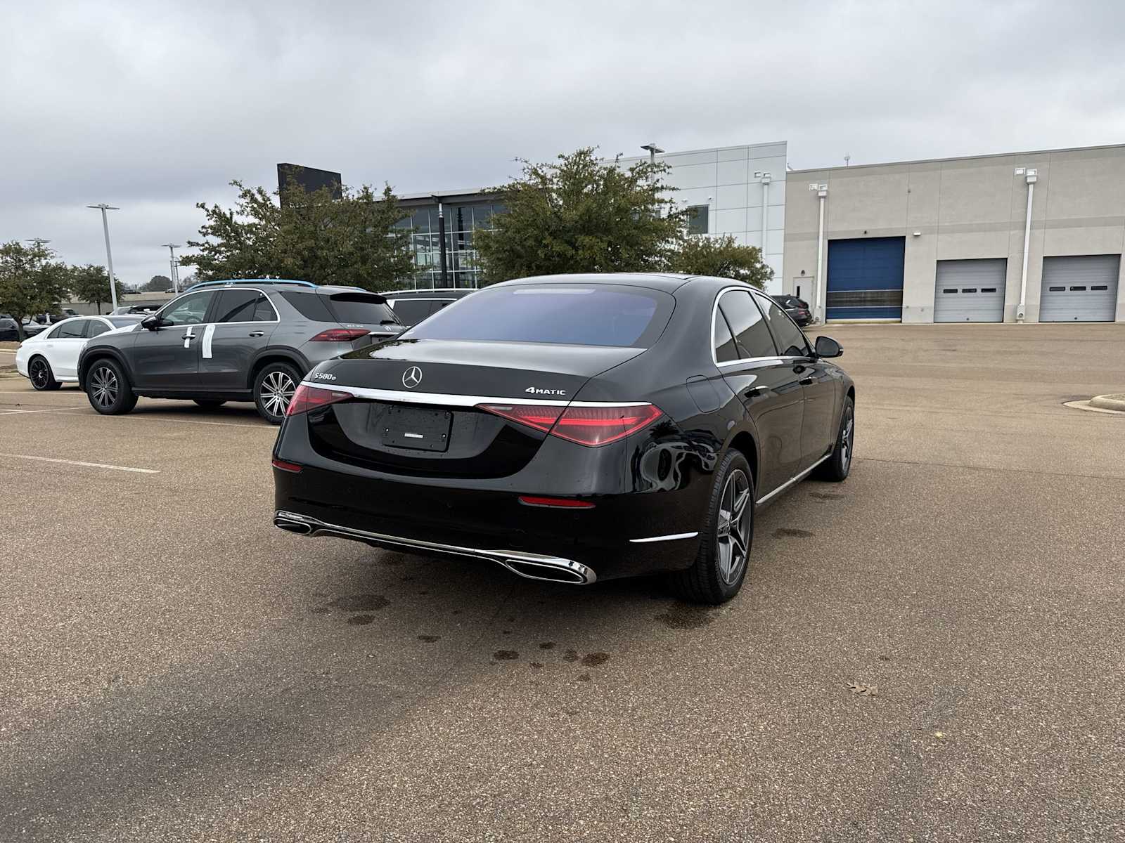 Thumbnail: 2024 Mercedes-Benz S-Class - 6