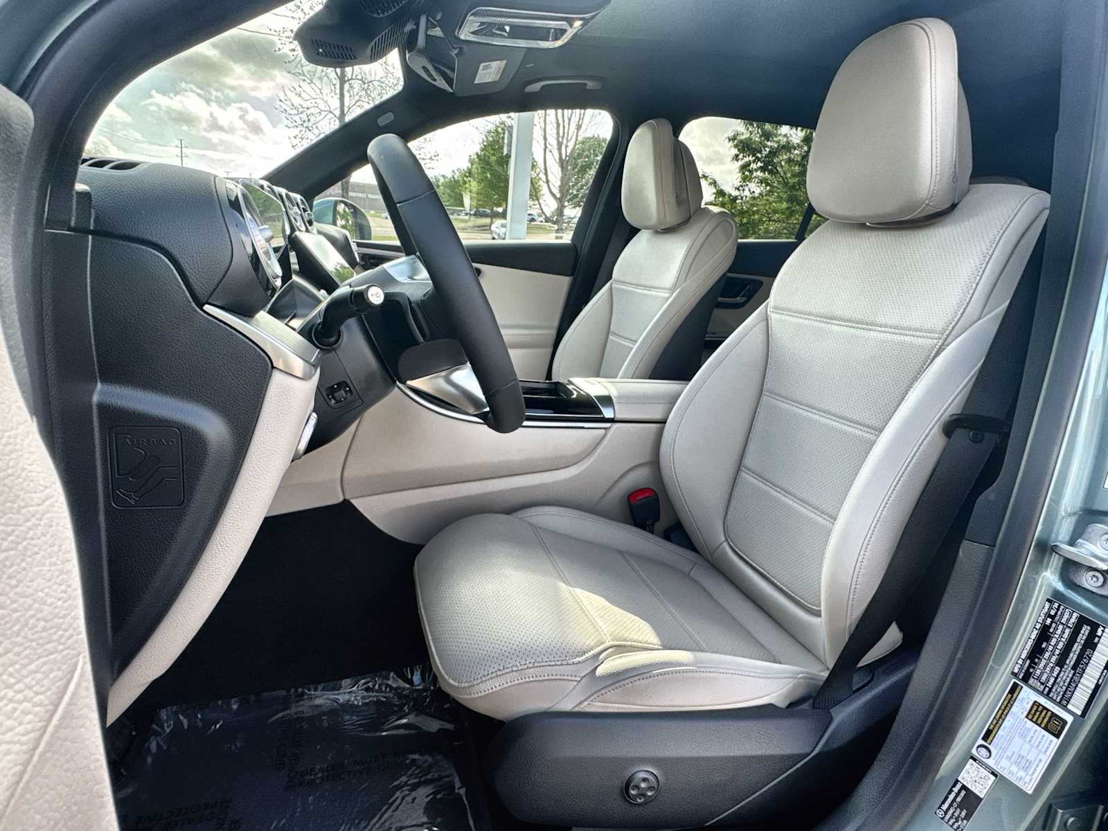 Thumbnail: 2026 Mercedes-Benz GLC - 3