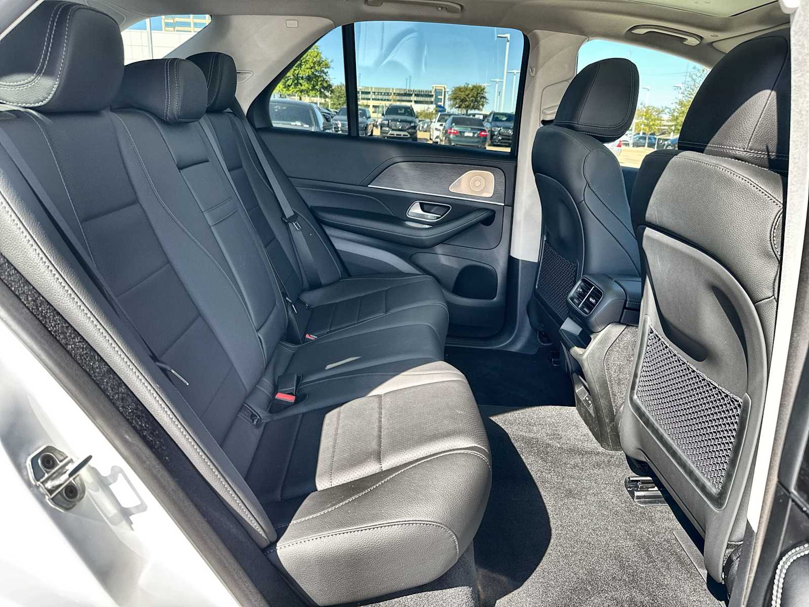 Thumbnail: 2026 Mercedes-Benz GLE - 19