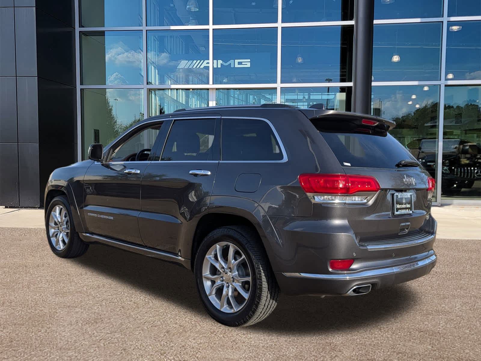 Thumbnail: 2015 Jeep Grand Cherokee - 7