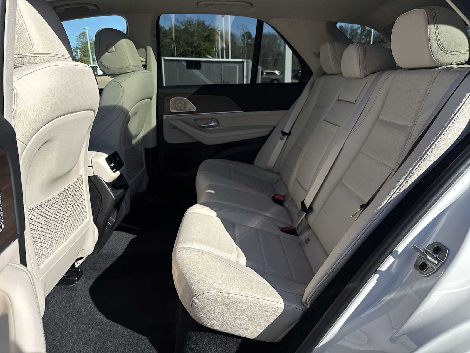 Thumbnail: 2026 Mercedes-Benz GLE - 18