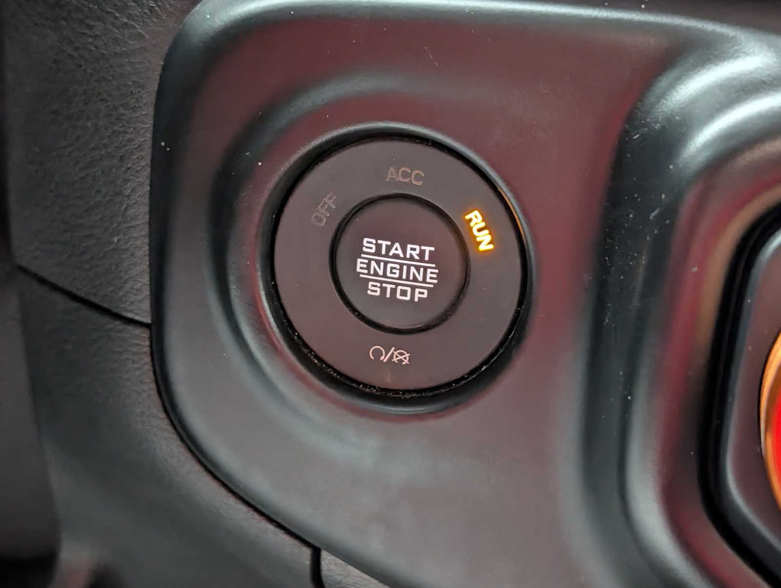 Thumbnail: 2021 Jeep Gladiator - 23