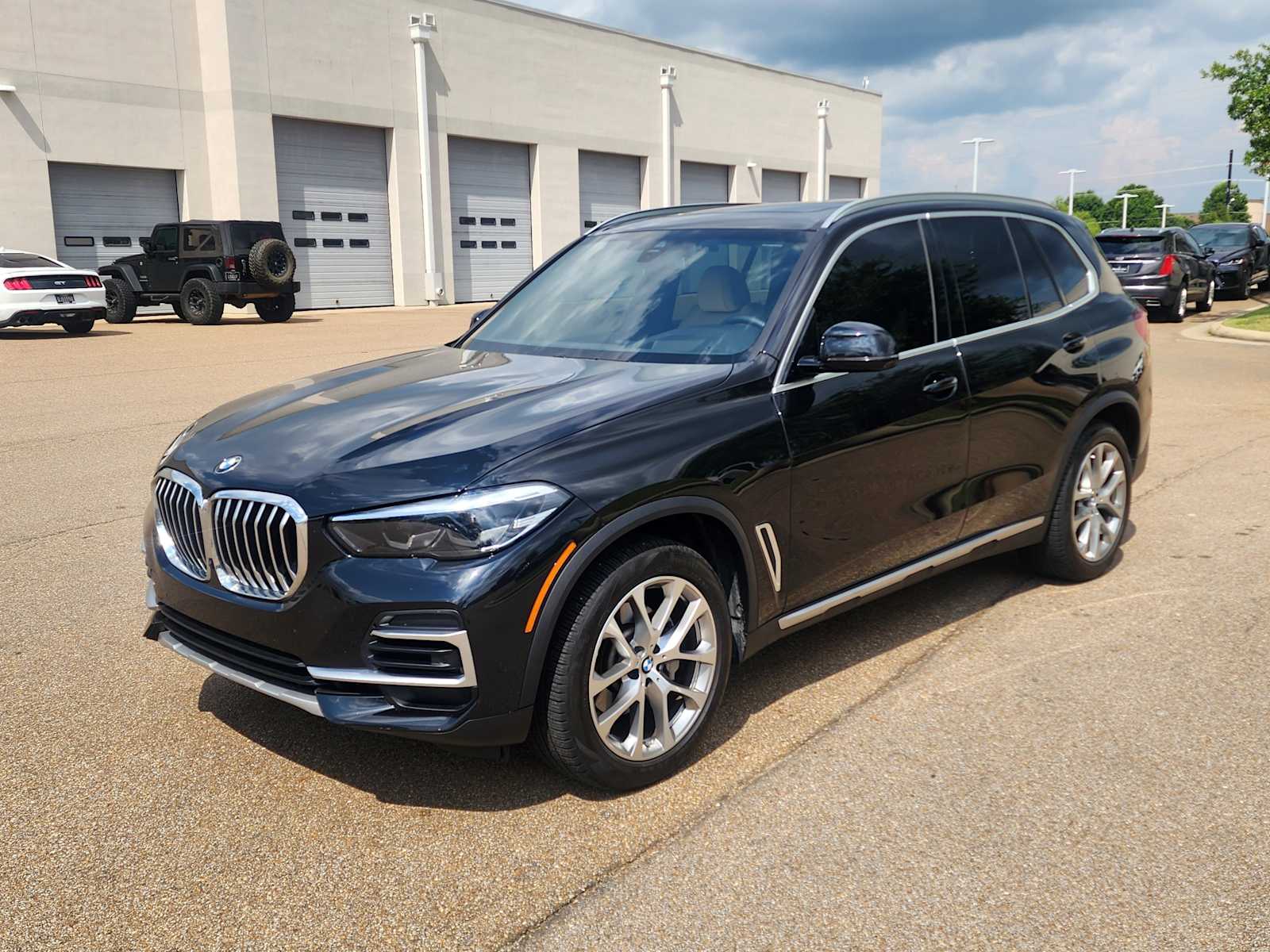 Thumbnail: 2022 BMW X5 - 1