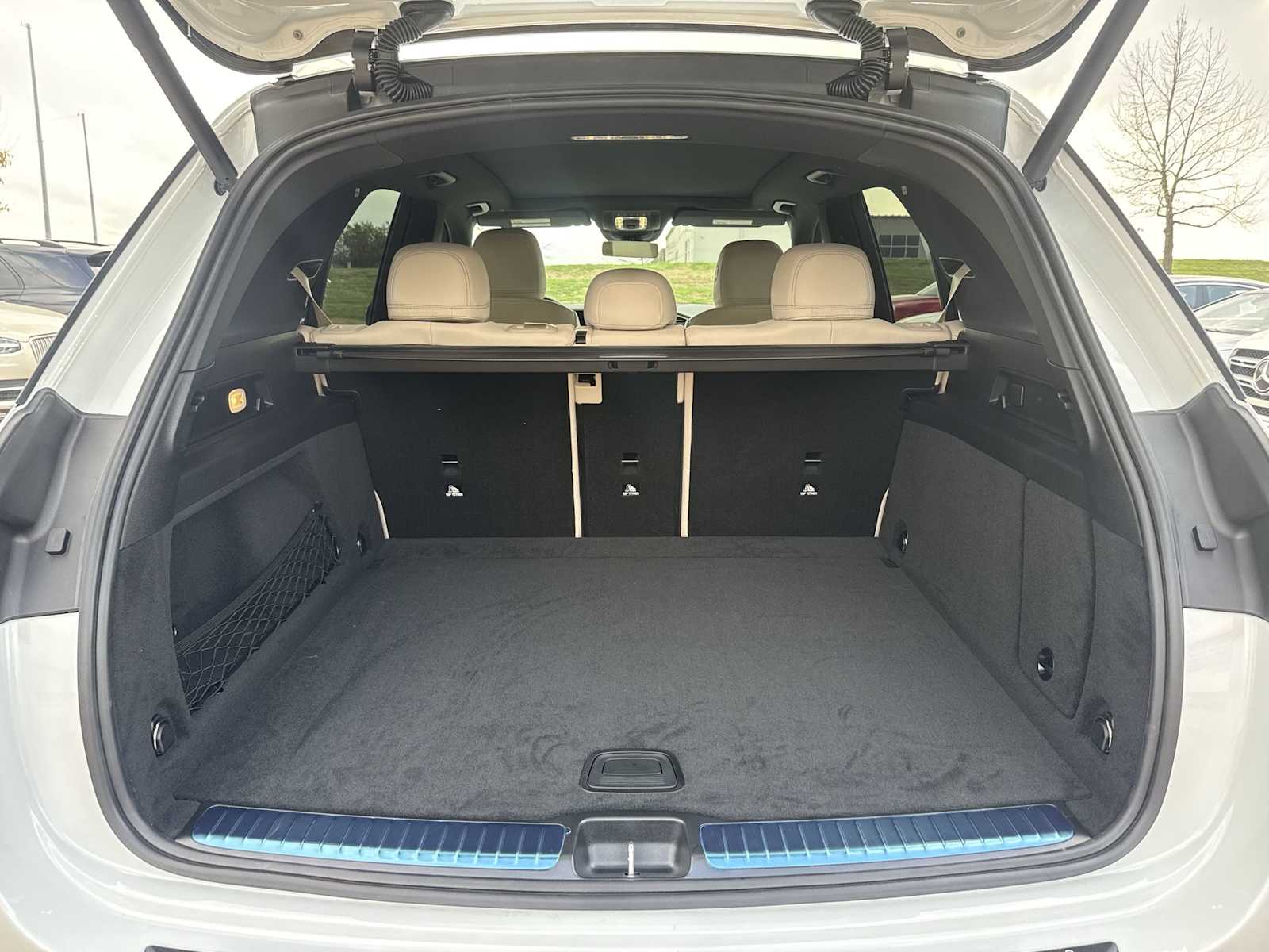 Thumbnail: 2026 Mercedes-Benz GLE - 26