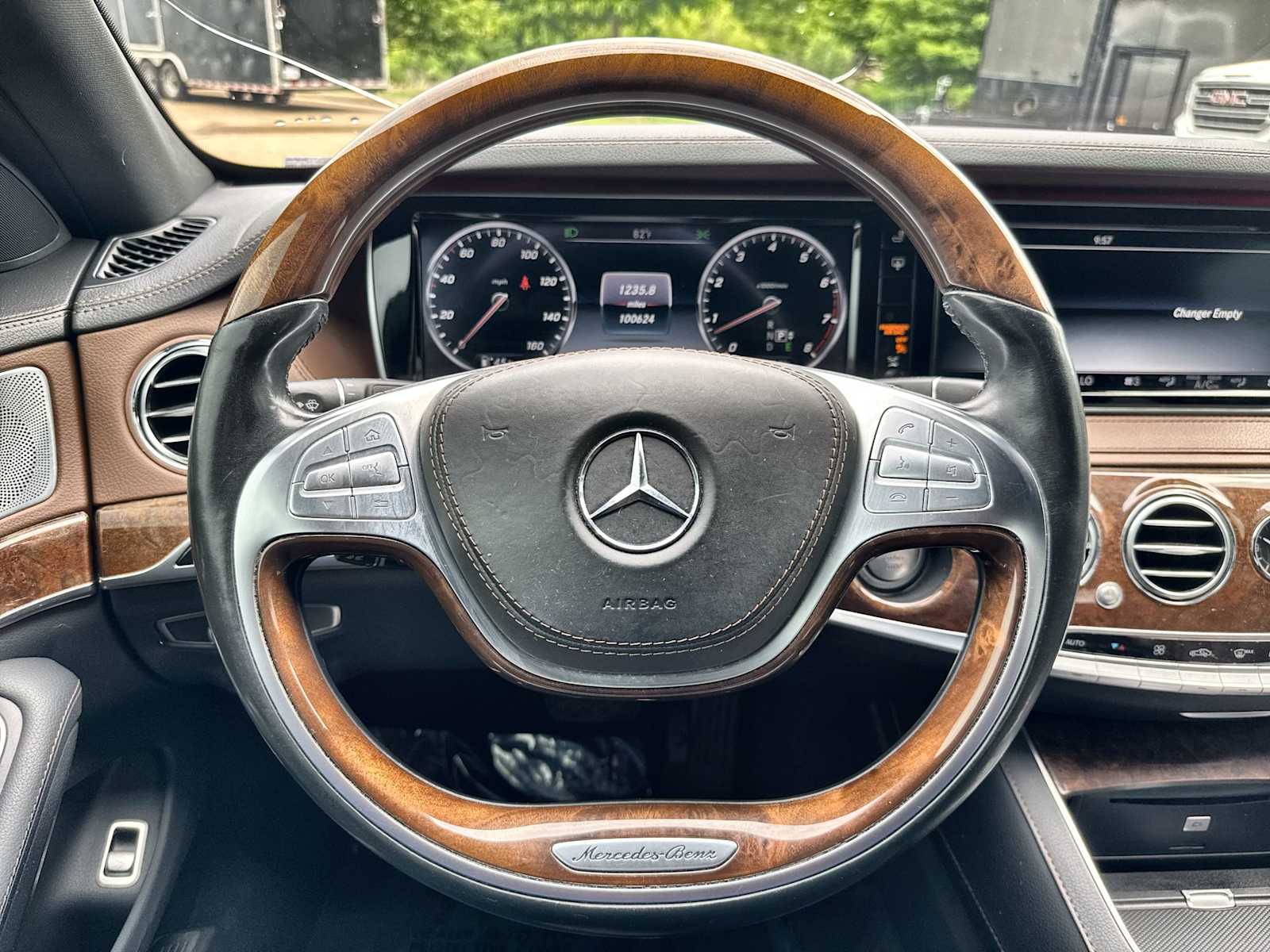 Thumbnail: 2015 Mercedes-Benz S-Class - 21