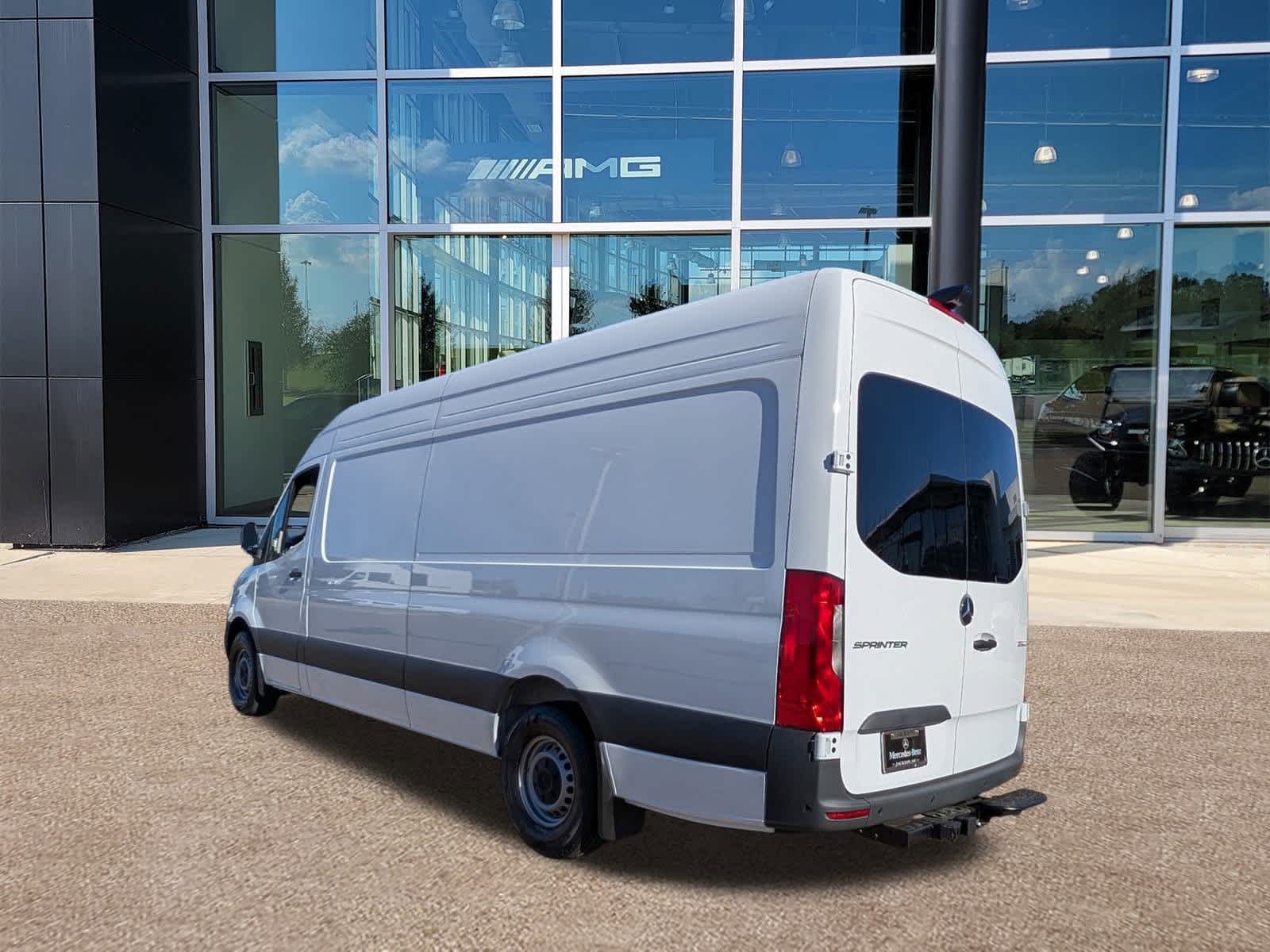 Thumbnail: 2026 Mercedes-Benz Sprinter - 6