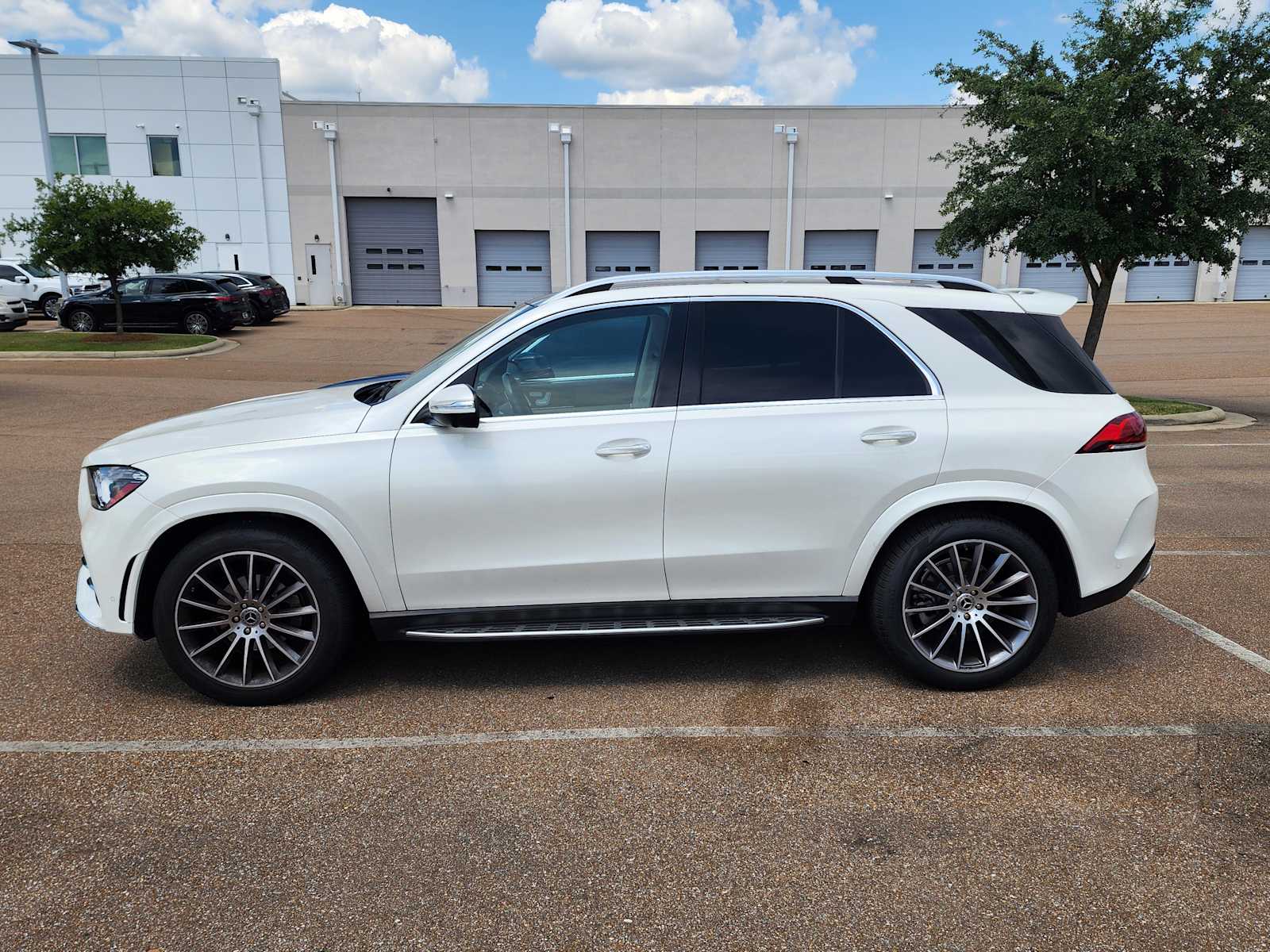 Thumbnail: 2021 Mercedes-Benz GLE - 3