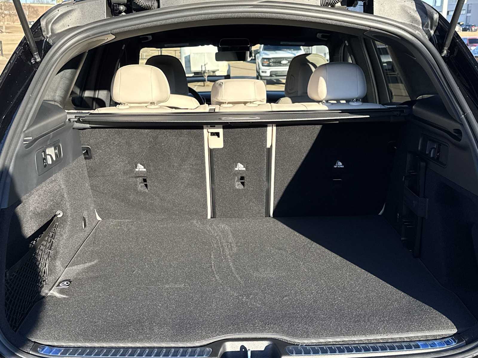 Thumbnail: 2026 Mercedes-Benz GLC - 26