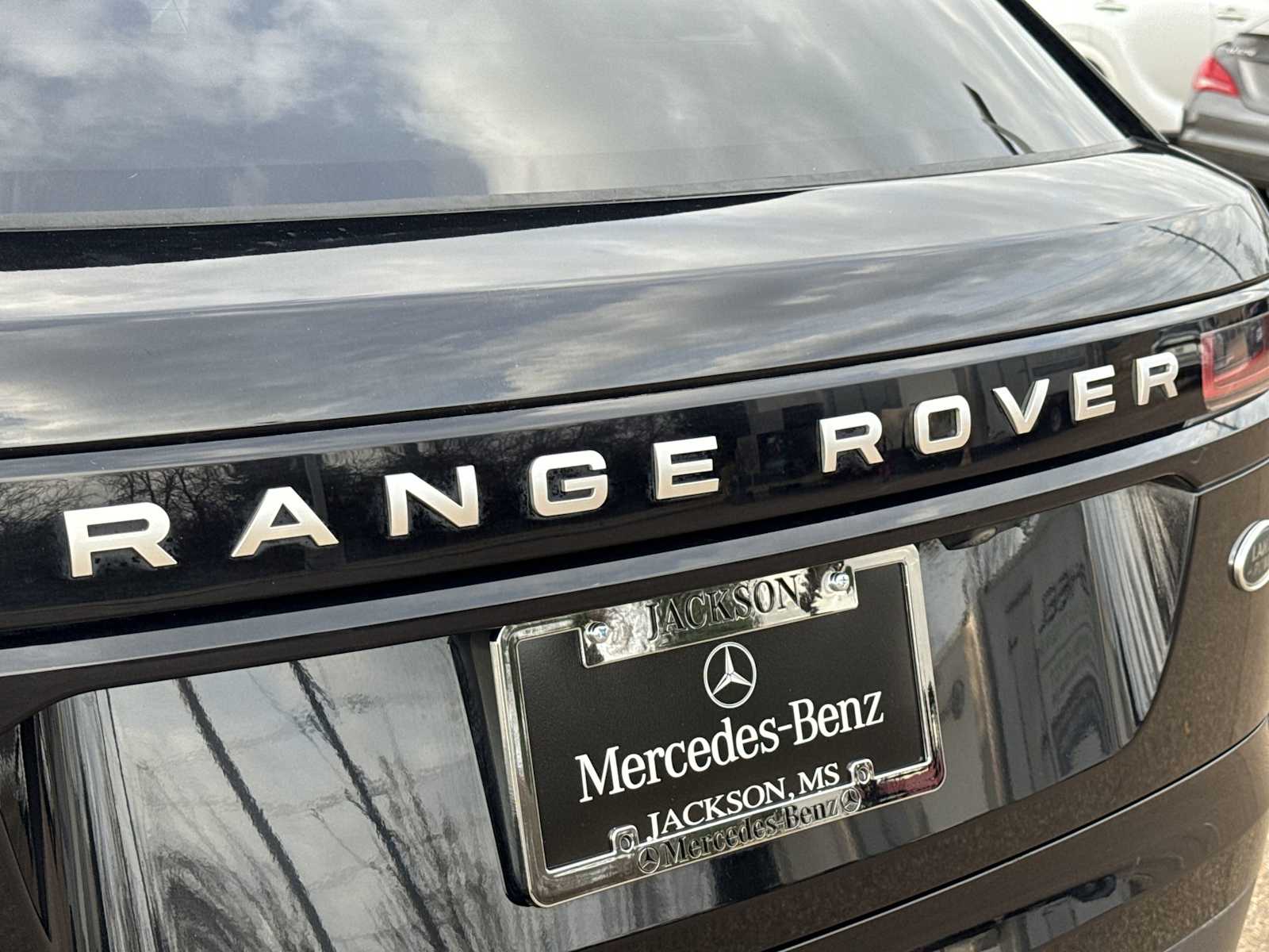 Thumbnail: 2018 Land Rover Range Rover Velar - 10