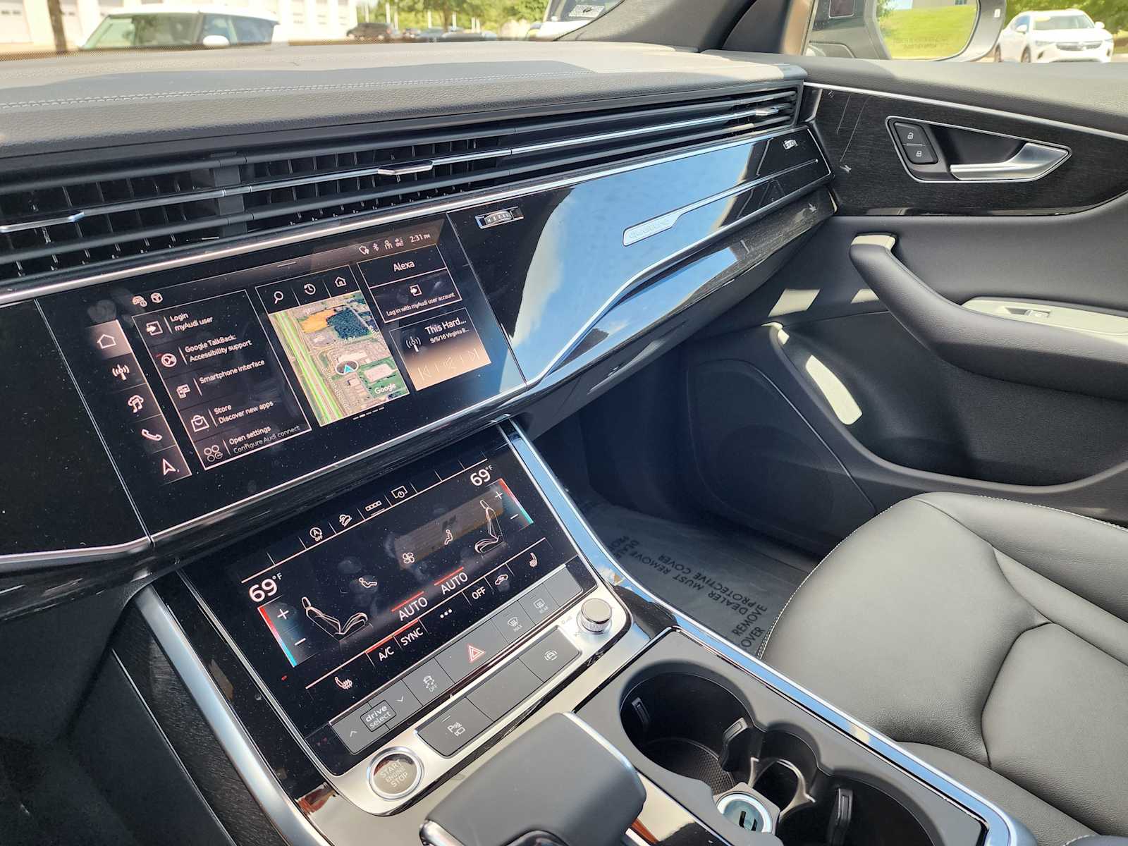 Thumbnail: 2025 Audi Q8 - 14