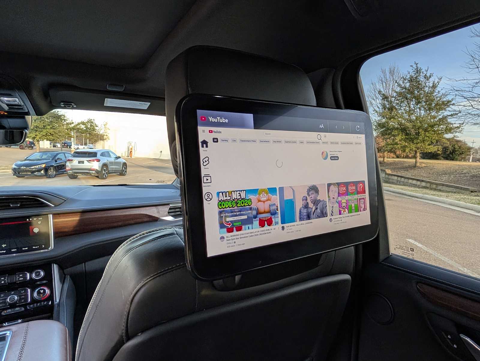 Thumbnail: 2024 GMC Yukon XL - 27