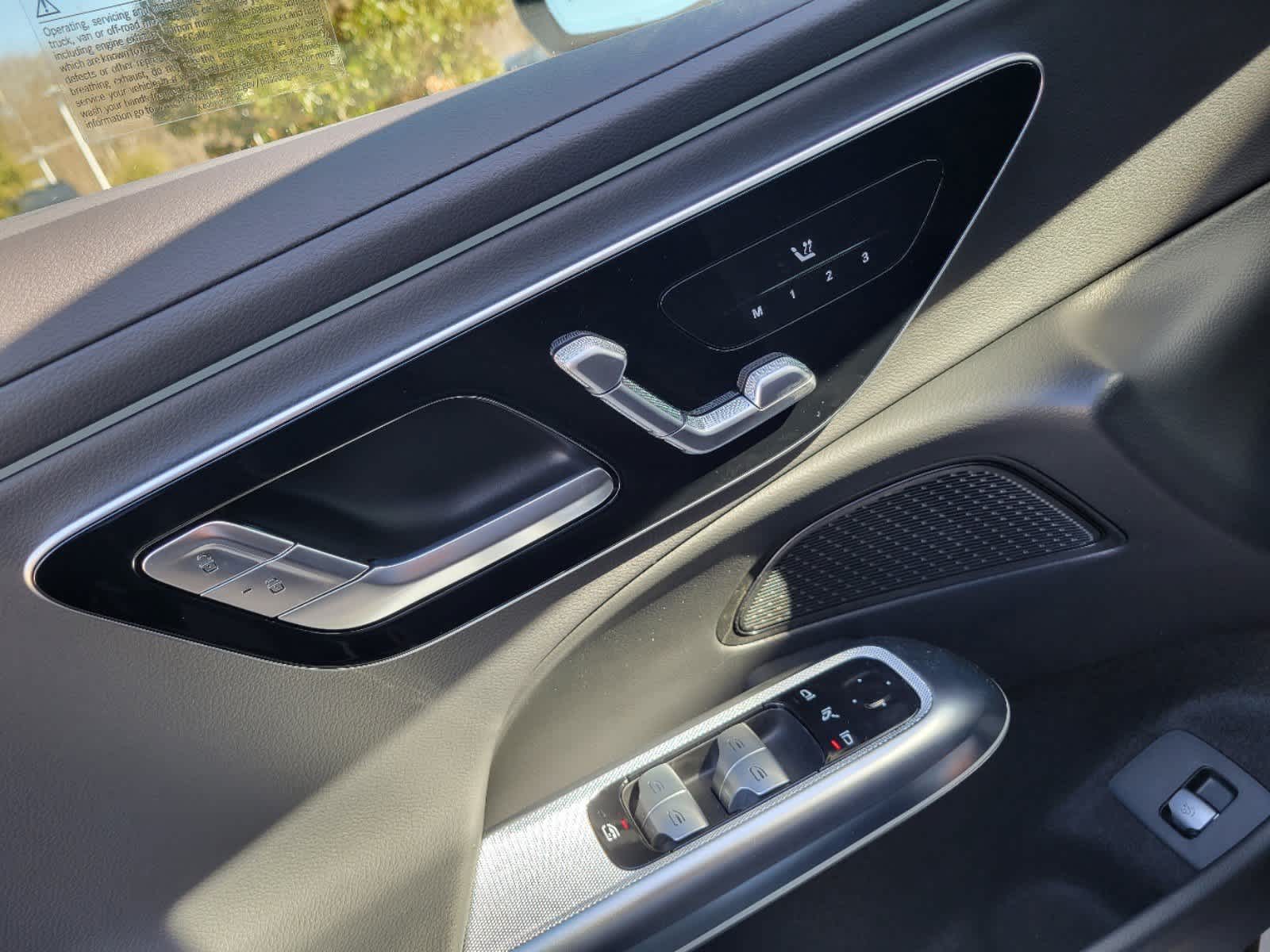 Thumbnail: 2025 Mercedes-Benz E-Class - 12