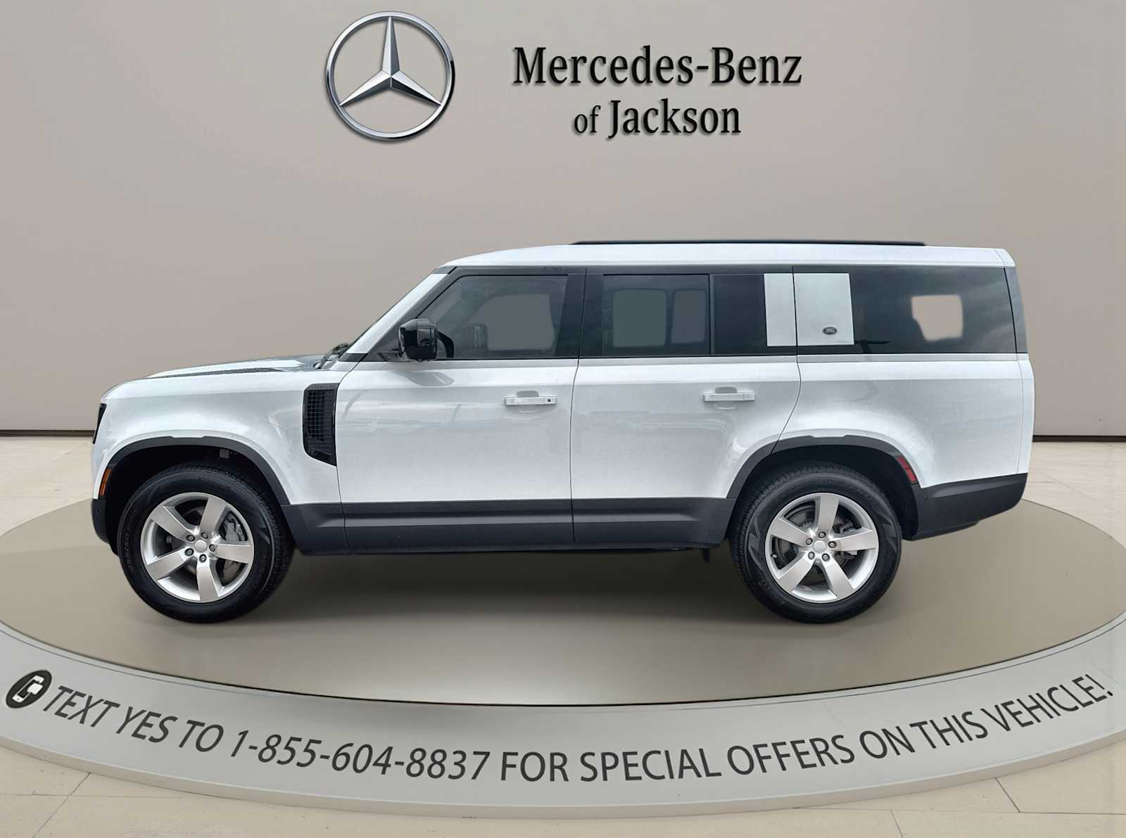 Thumbnail: 2024 Land Rover Defender - 4