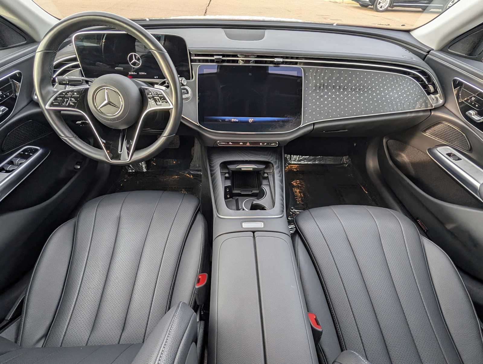 Thumbnail: 2025 Mercedes-Benz E-Class - 10