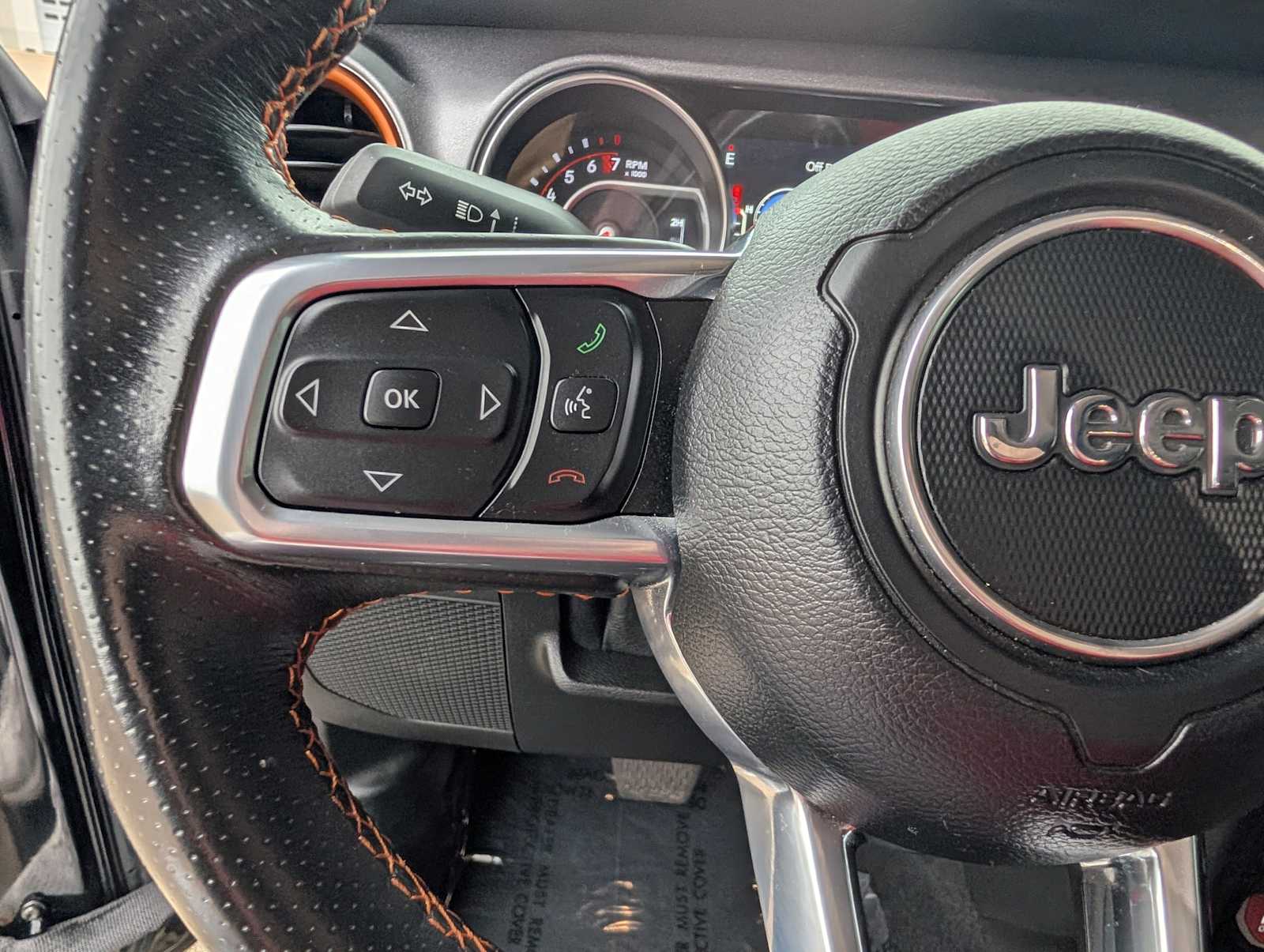 Thumbnail: 2021 Jeep Gladiator - 14