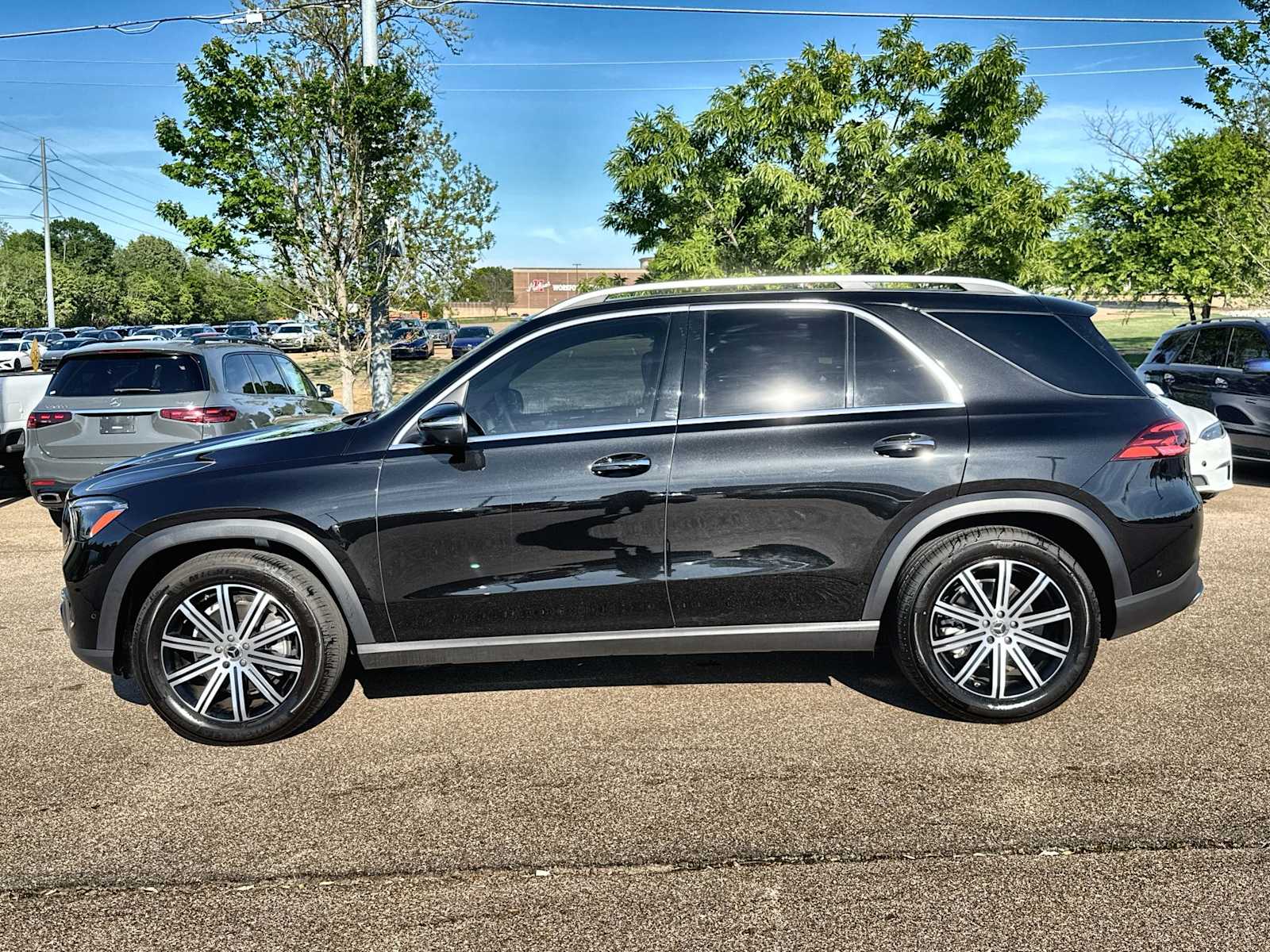 Thumbnail: 2026 Mercedes-Benz GLE - 5
