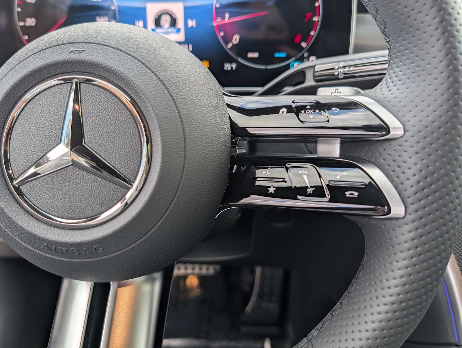 Thumbnail: 2026 Mercedes-Benz C-Class - 12