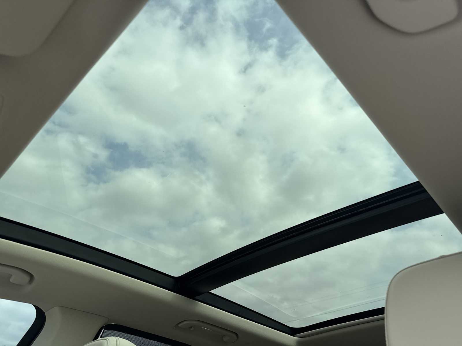 Thumbnail: 2026 Mercedes-Benz GLE - 16