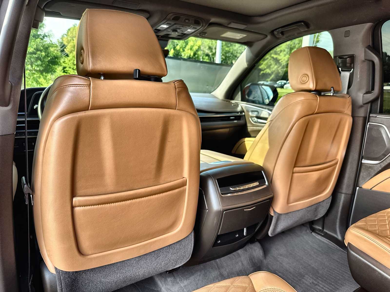Thumbnail: 2023 Cadillac Escalade - 18