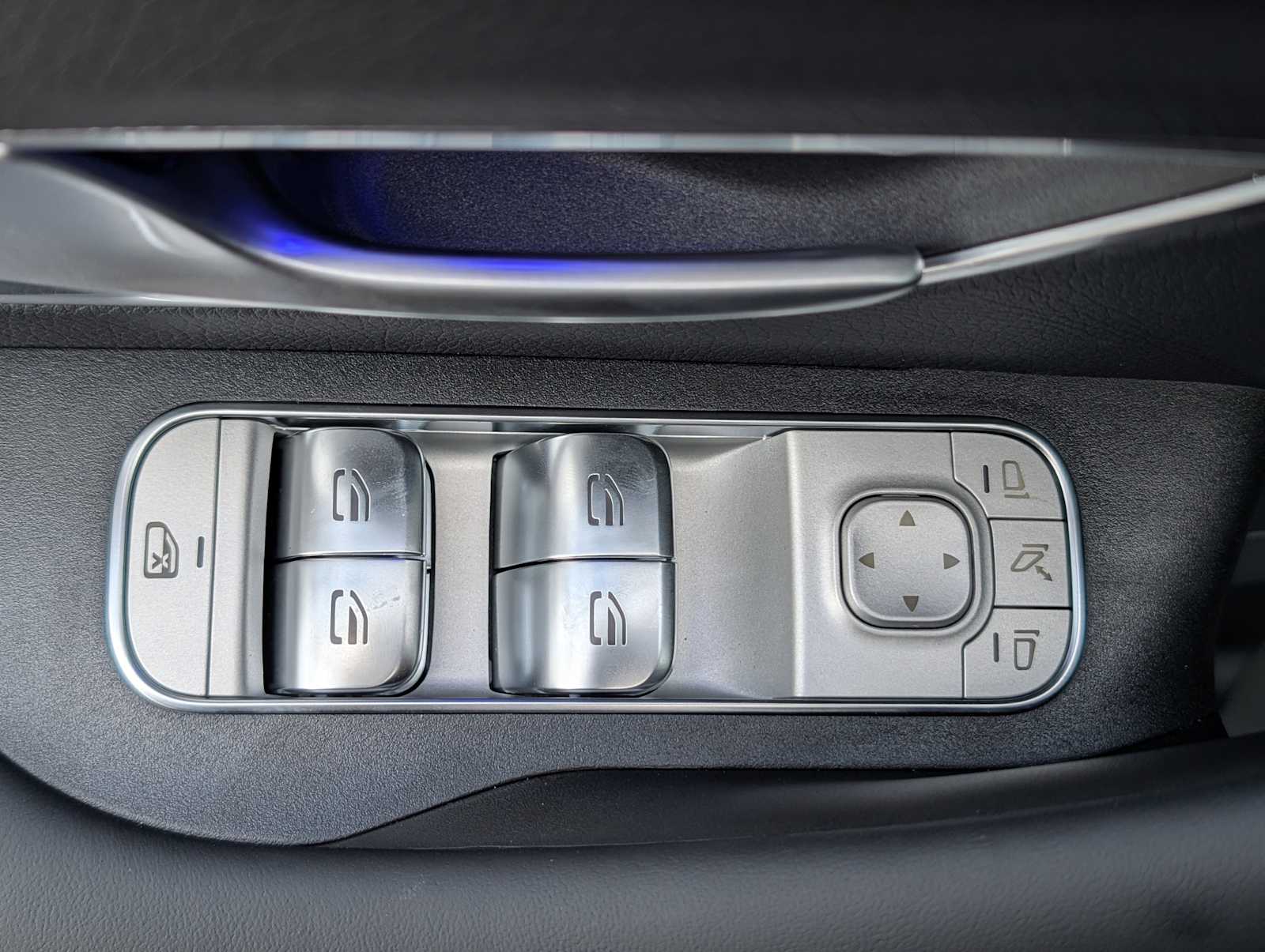 Thumbnail: 2026 Mercedes-Benz GLE - 17