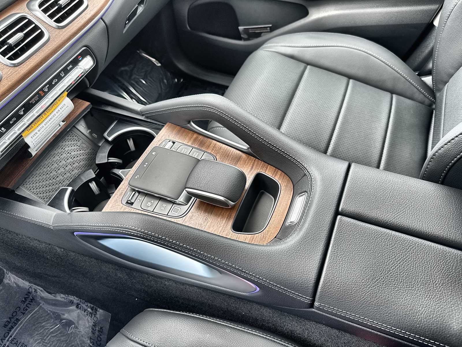 Thumbnail: 2026 Mercedes-Benz GLE - 22